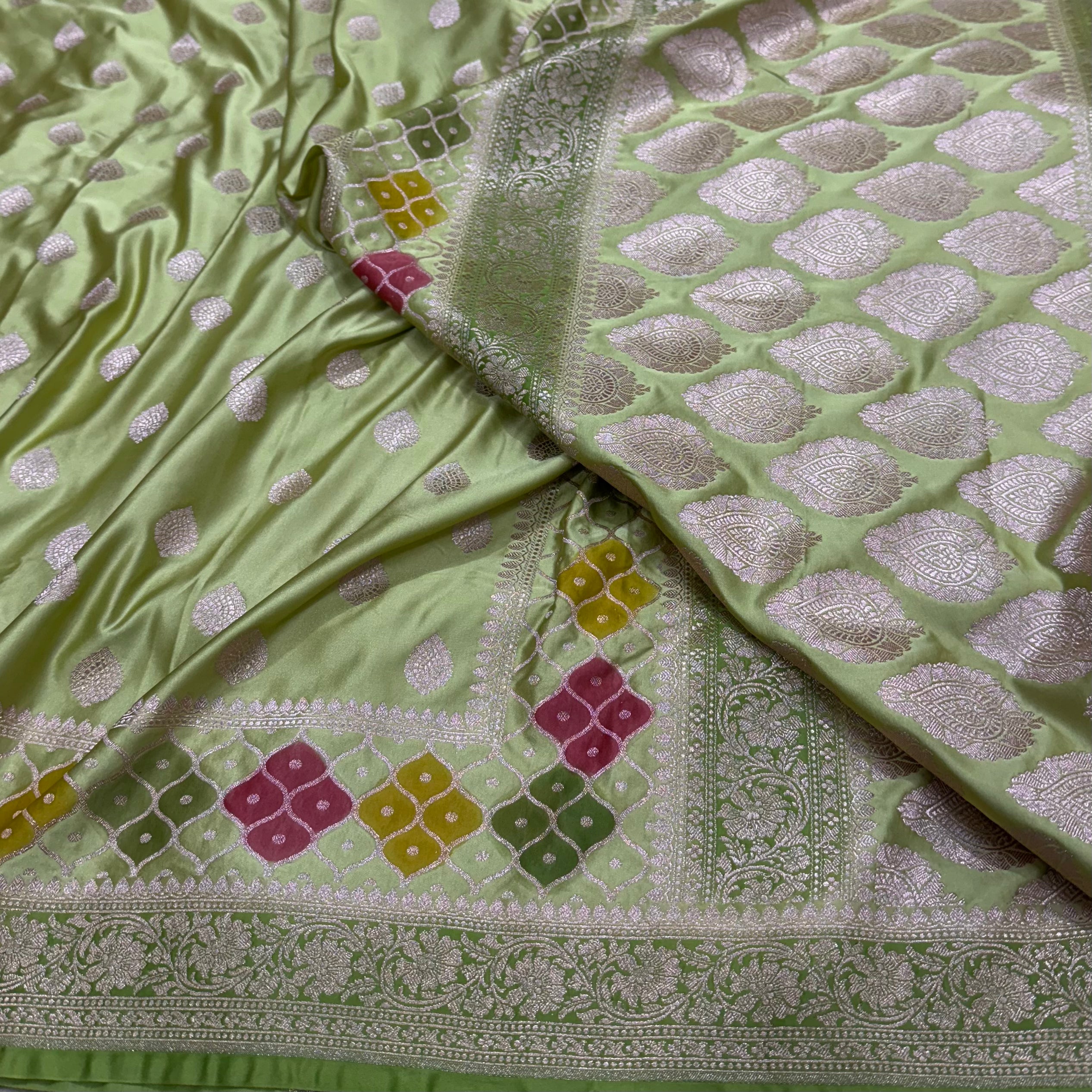 Pista Rangkart Mashru Silk Saree