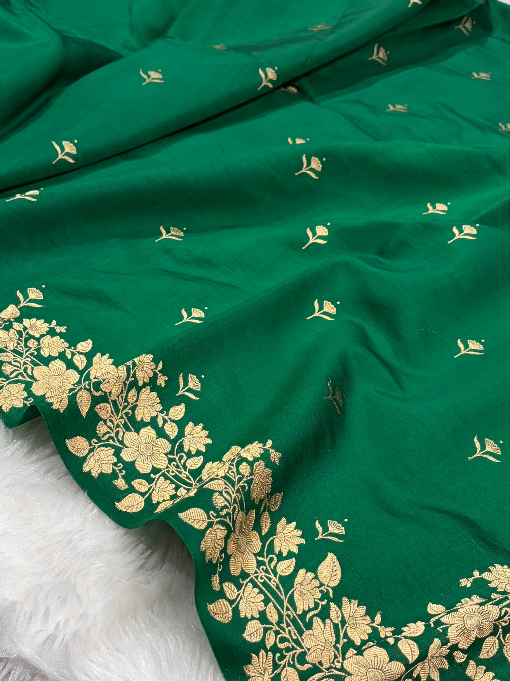 Banarasi Bottle Green Shades Boota Handwoven Pure Paper Silk RM-80