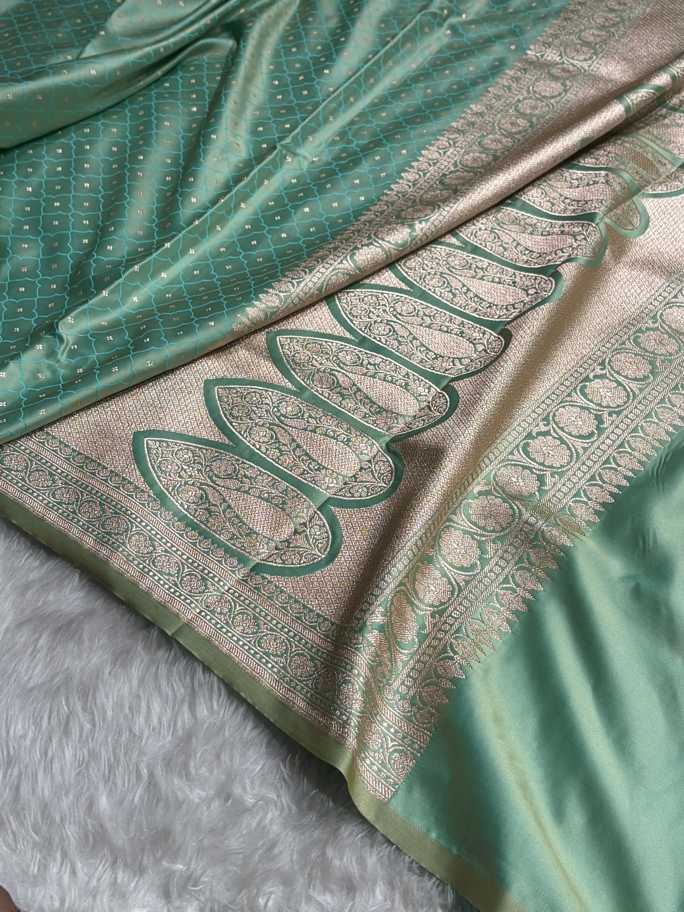 Sea Green Shades Tanchoi Motif Mashru Silk Saree MST-13