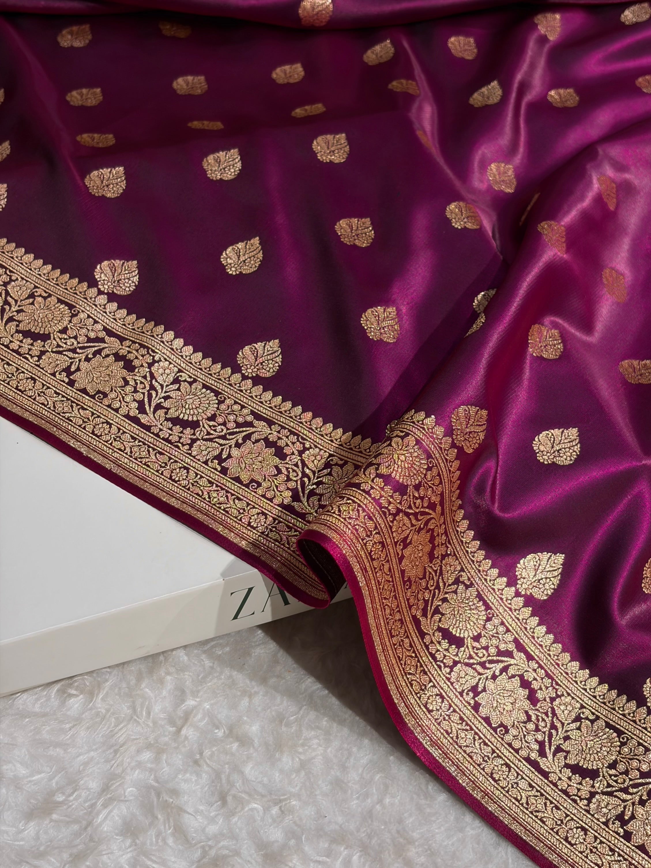 Wine Shades Booti Pattern Banarasi Satin Silk Saree SS58
