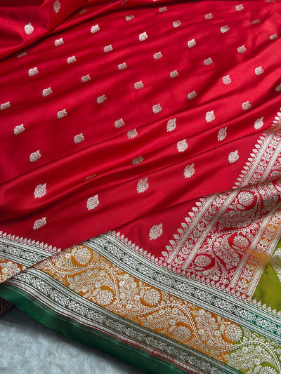 Banarasi Cross Red With Contrast Liril Green Floral Border Mashru Silk Saree MSM-101