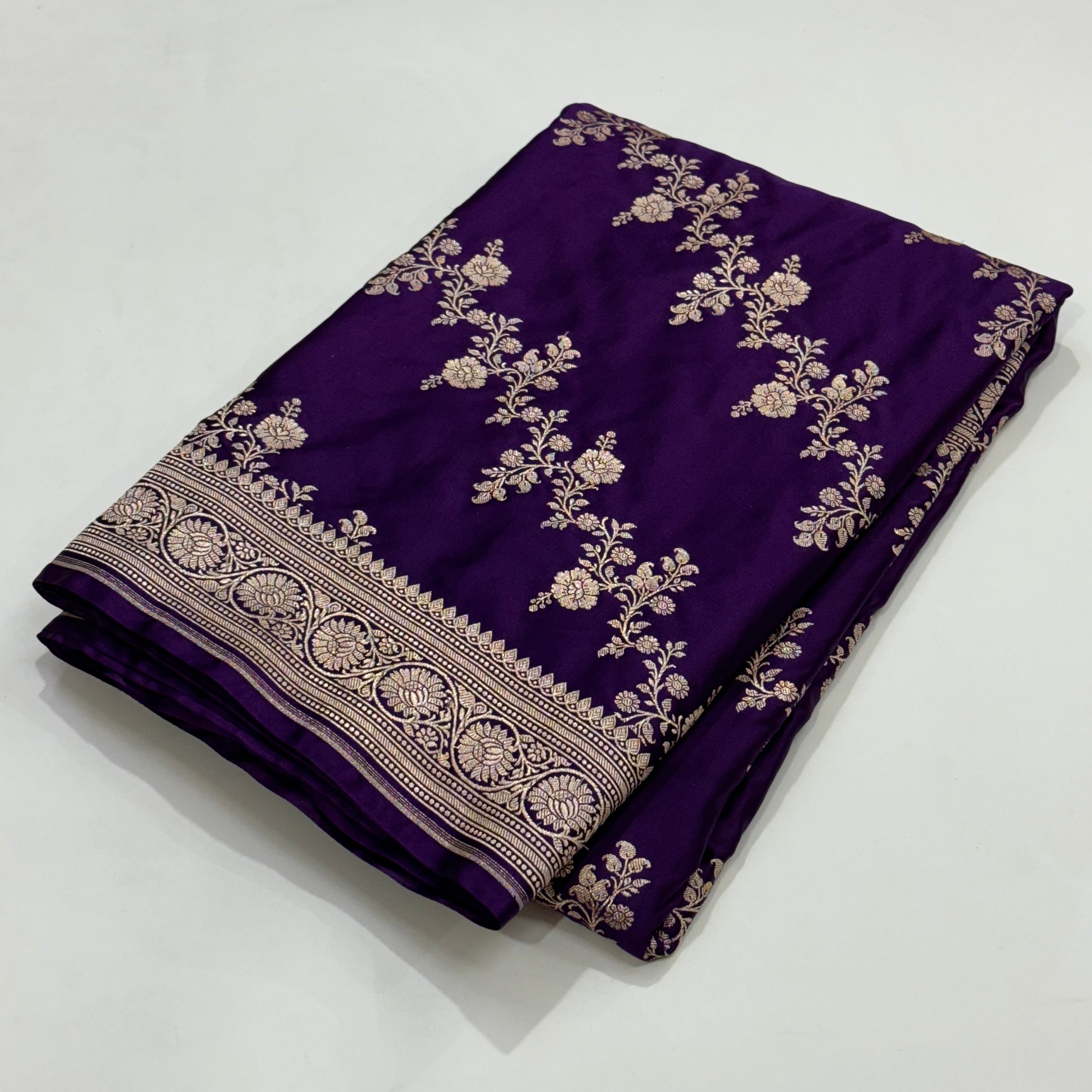 Banarasi Pattern Purple Shade Mashru Silk Saree