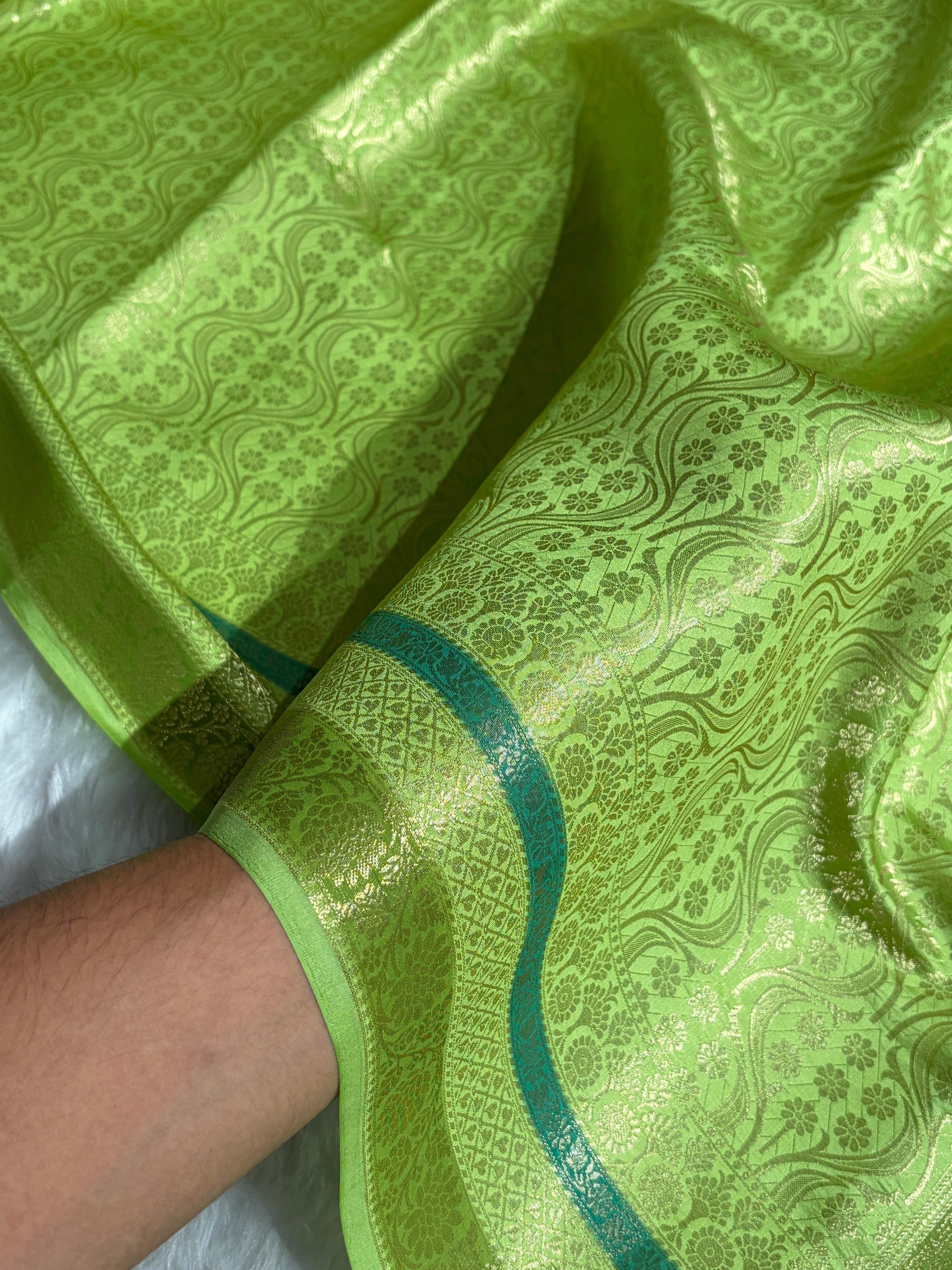 Banarasi Light Green Shade Flower Minakari Brocade Pure Caramel Mango Silk Saree CS-22