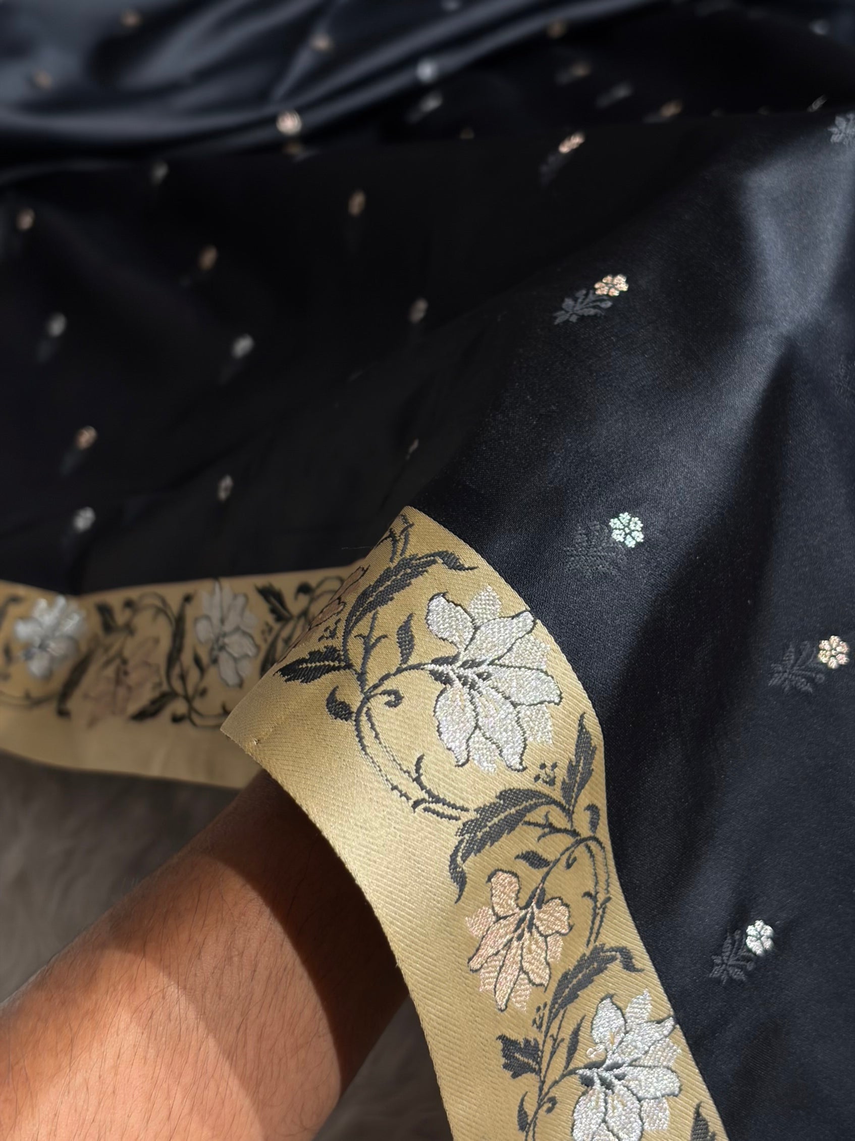 Black With Cream Floral Boota With Floral Border Mashru Silk Saree MSM-78