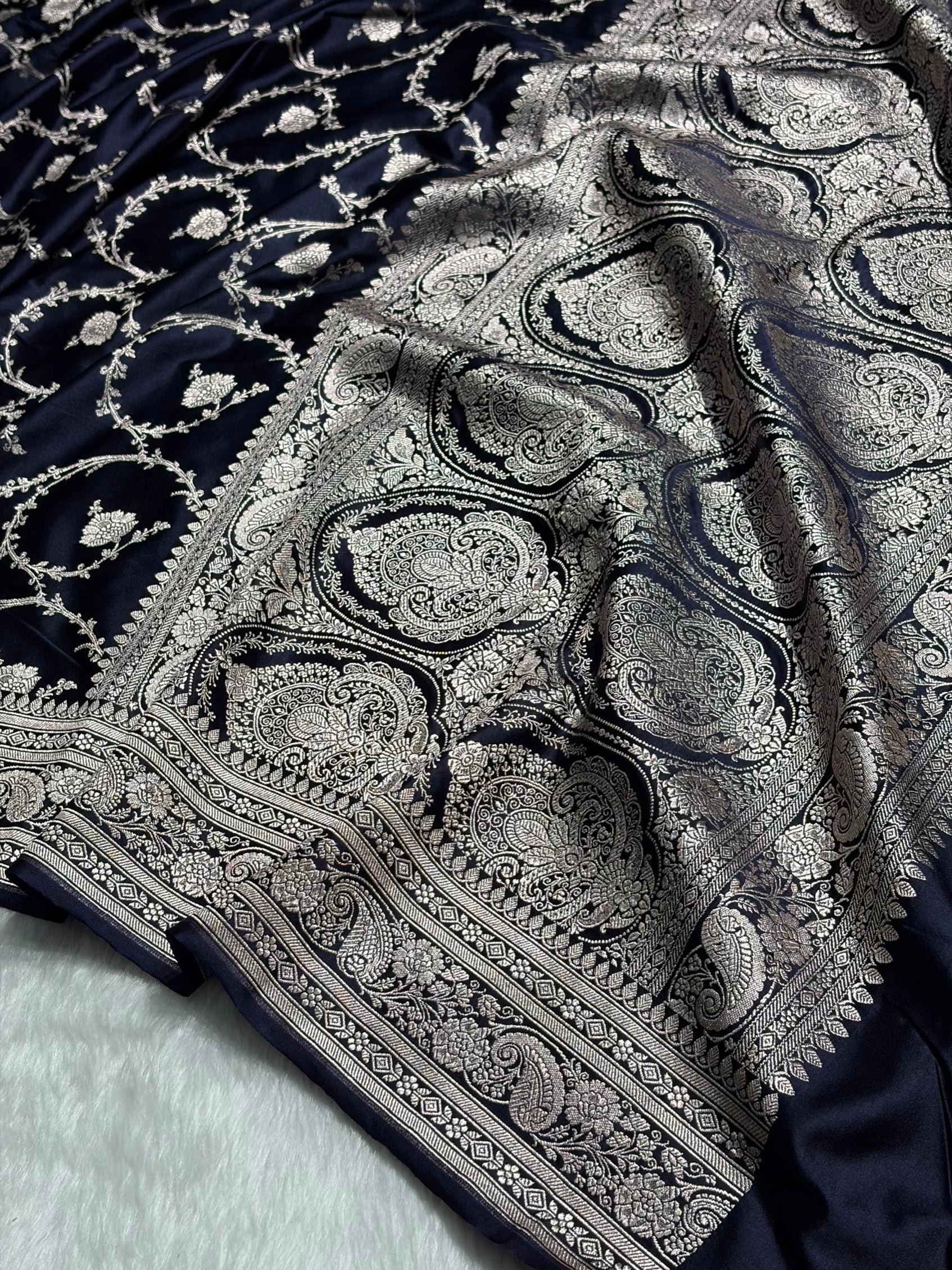 Banarasi Navy Blue Shades Jaal Mashru Silk Saree