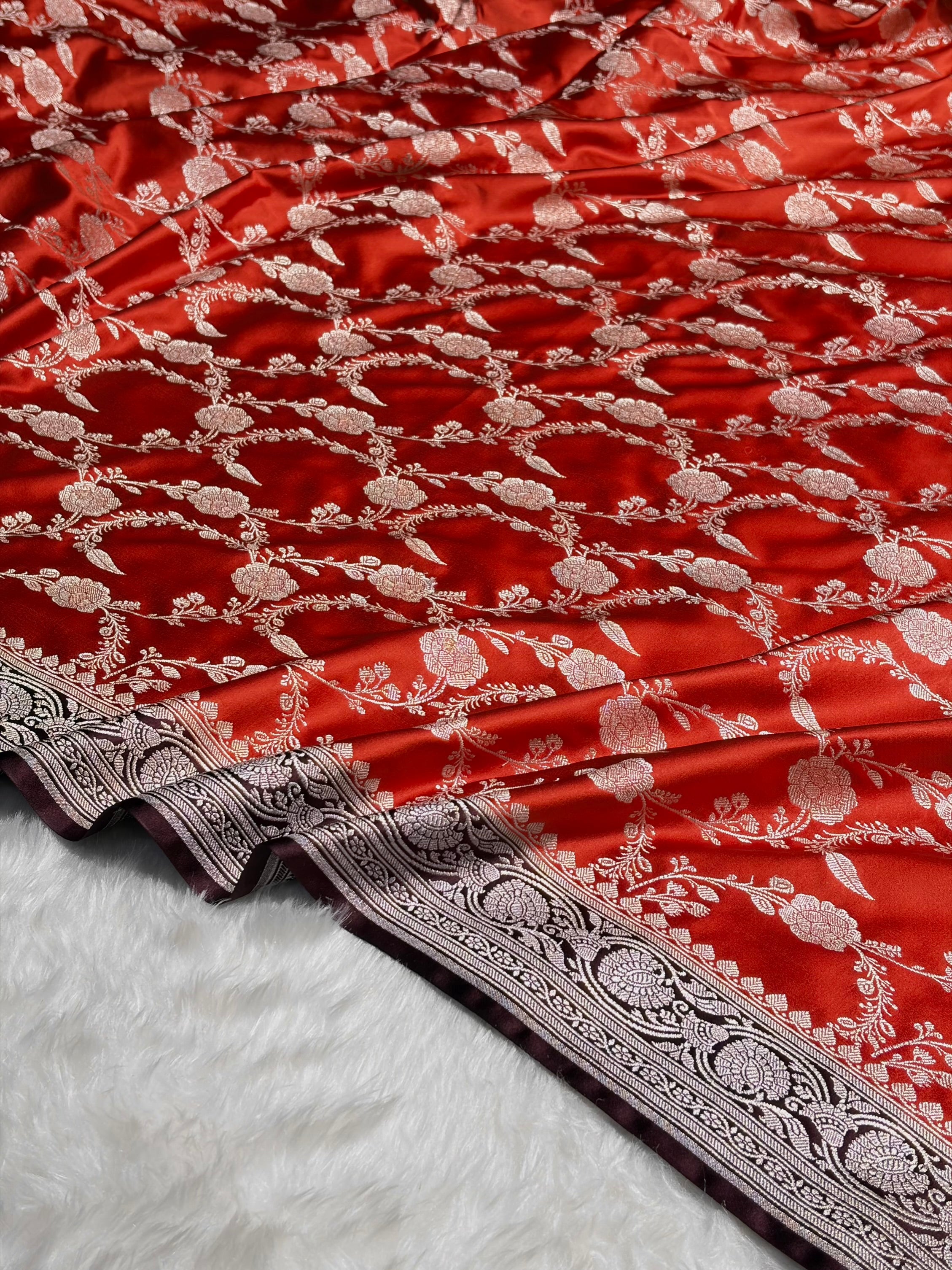 Contrast Orange With Garnet Shades Floral Jaal Pattern Mashru Silk Saree MS76