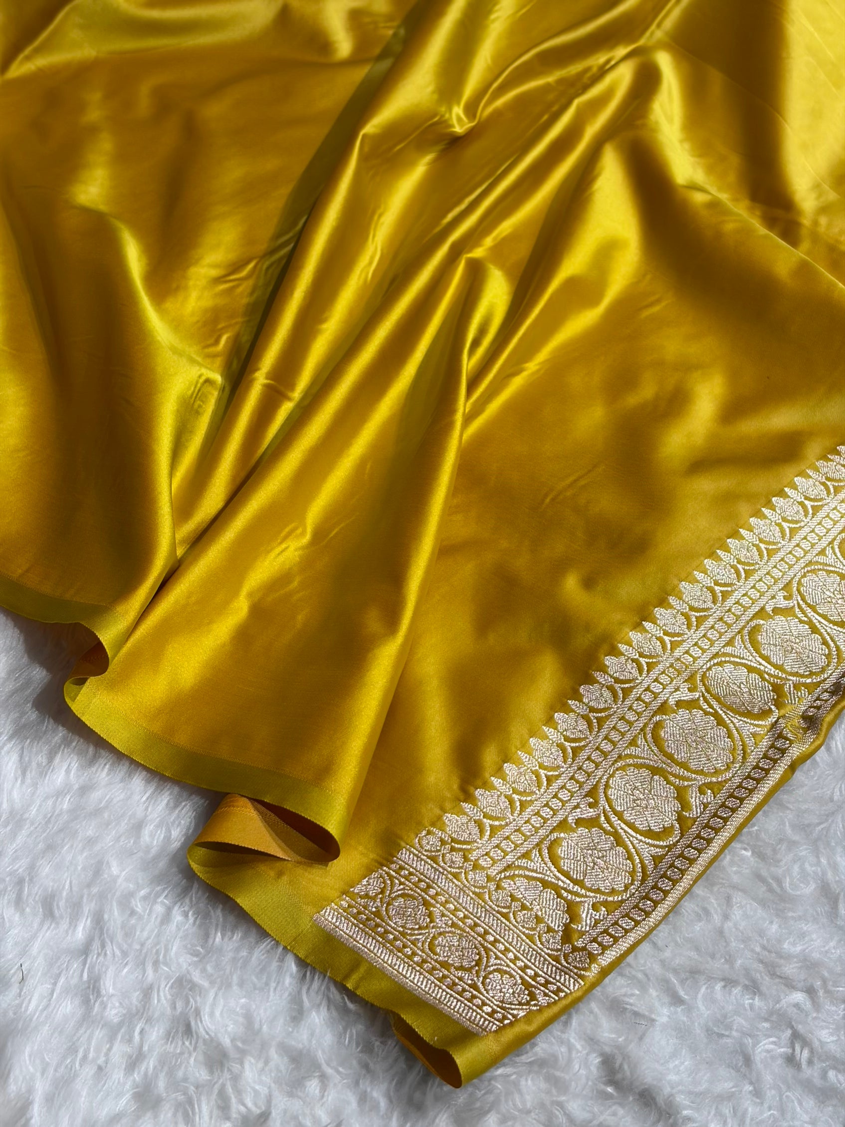 Mustard Shades Tanchoi Motif Mashru Silk Saree MST-13