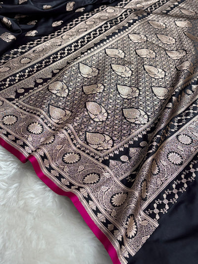 Blackish Wine Shades Banarasi Boota Pattern Floral Mashru Silk Saree MSM-114