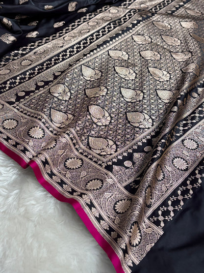 Blackish Wine Shades Banarasi Boota Pattern Floral Mashru Silk Saree MSM-114