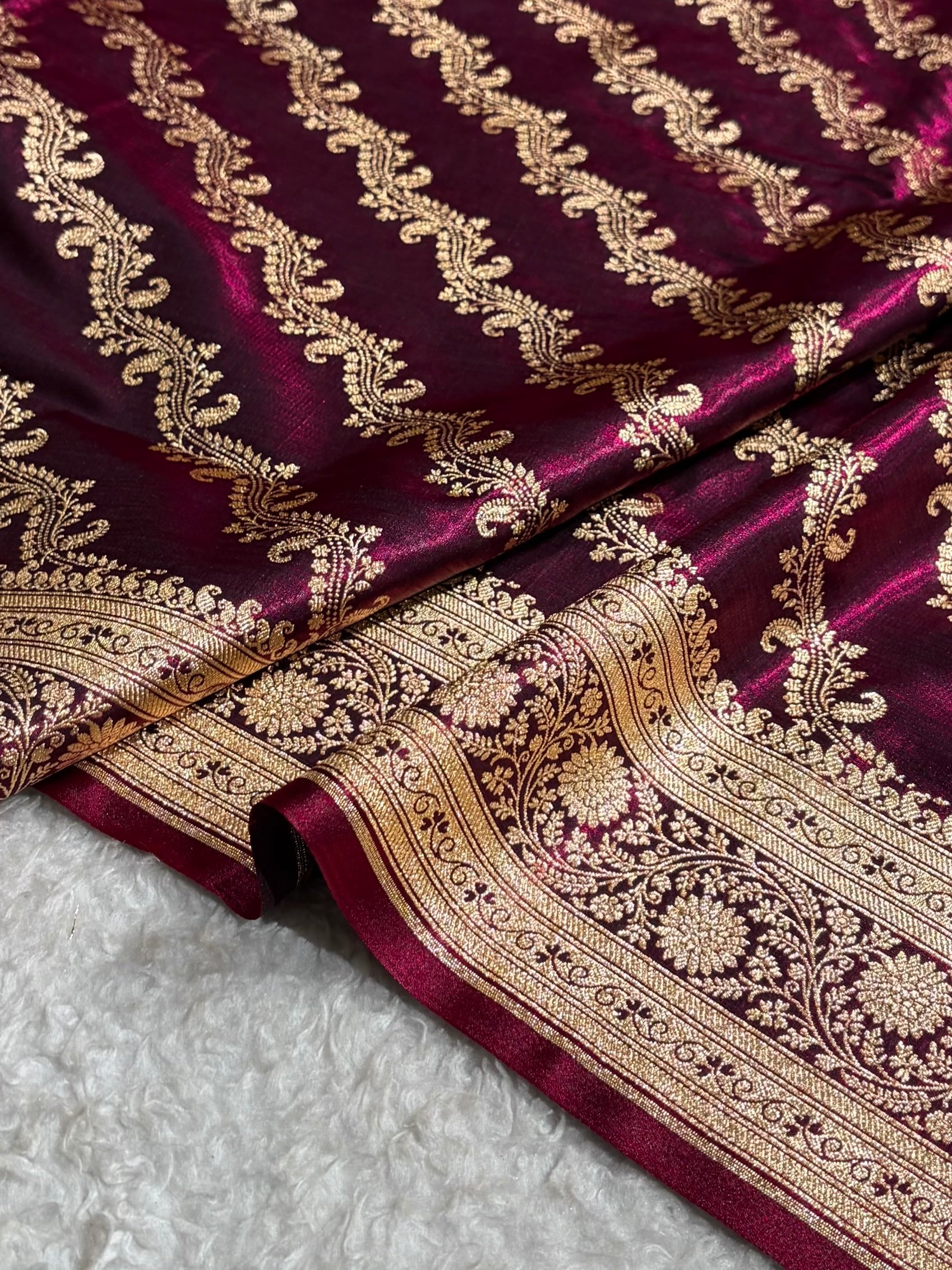 Wine Shades Cross Pattern Banarasi Satin Silk Saree SS39