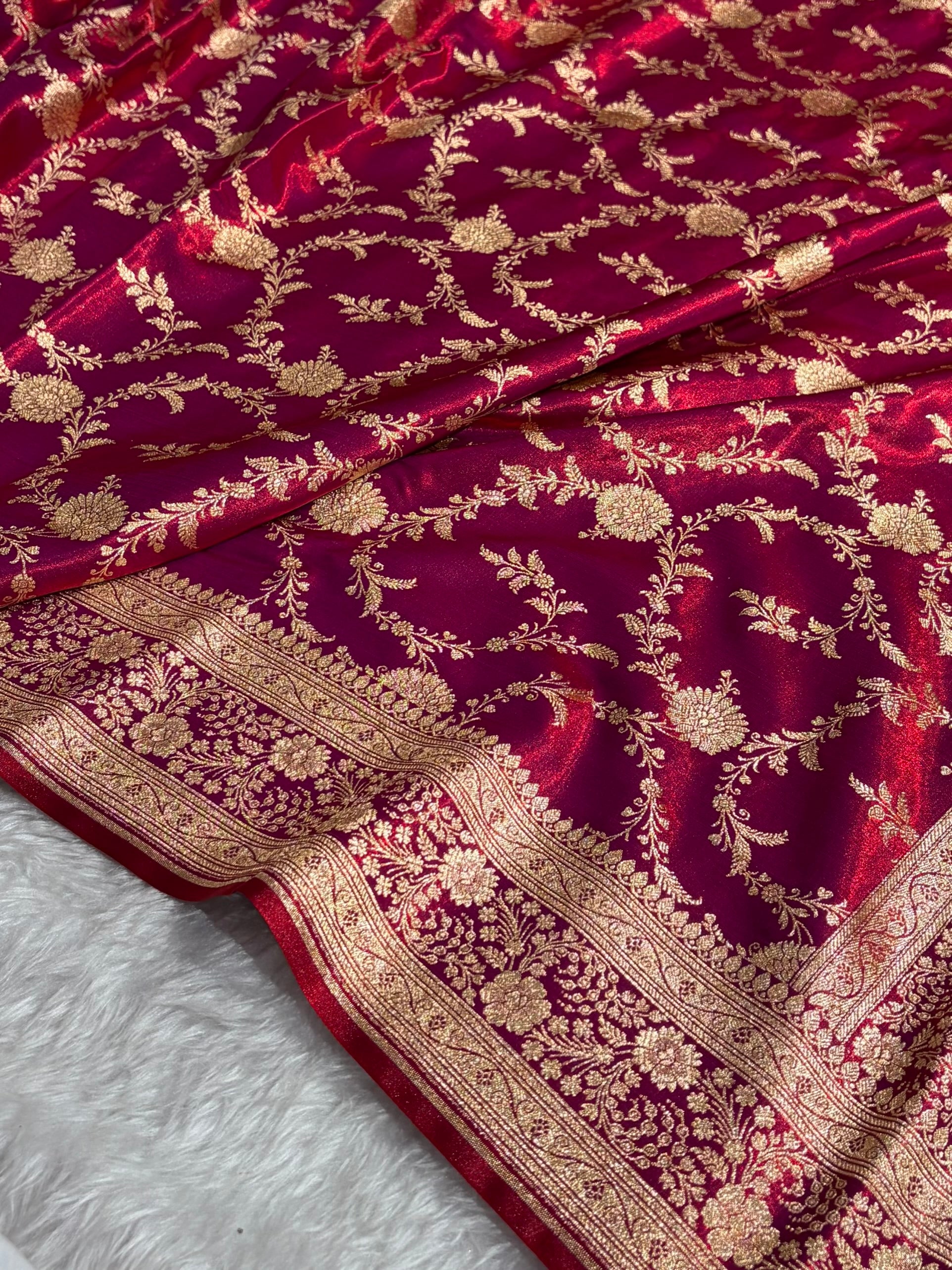 Satin Silk Jaal in Mehendi Cross Red Shades SS14