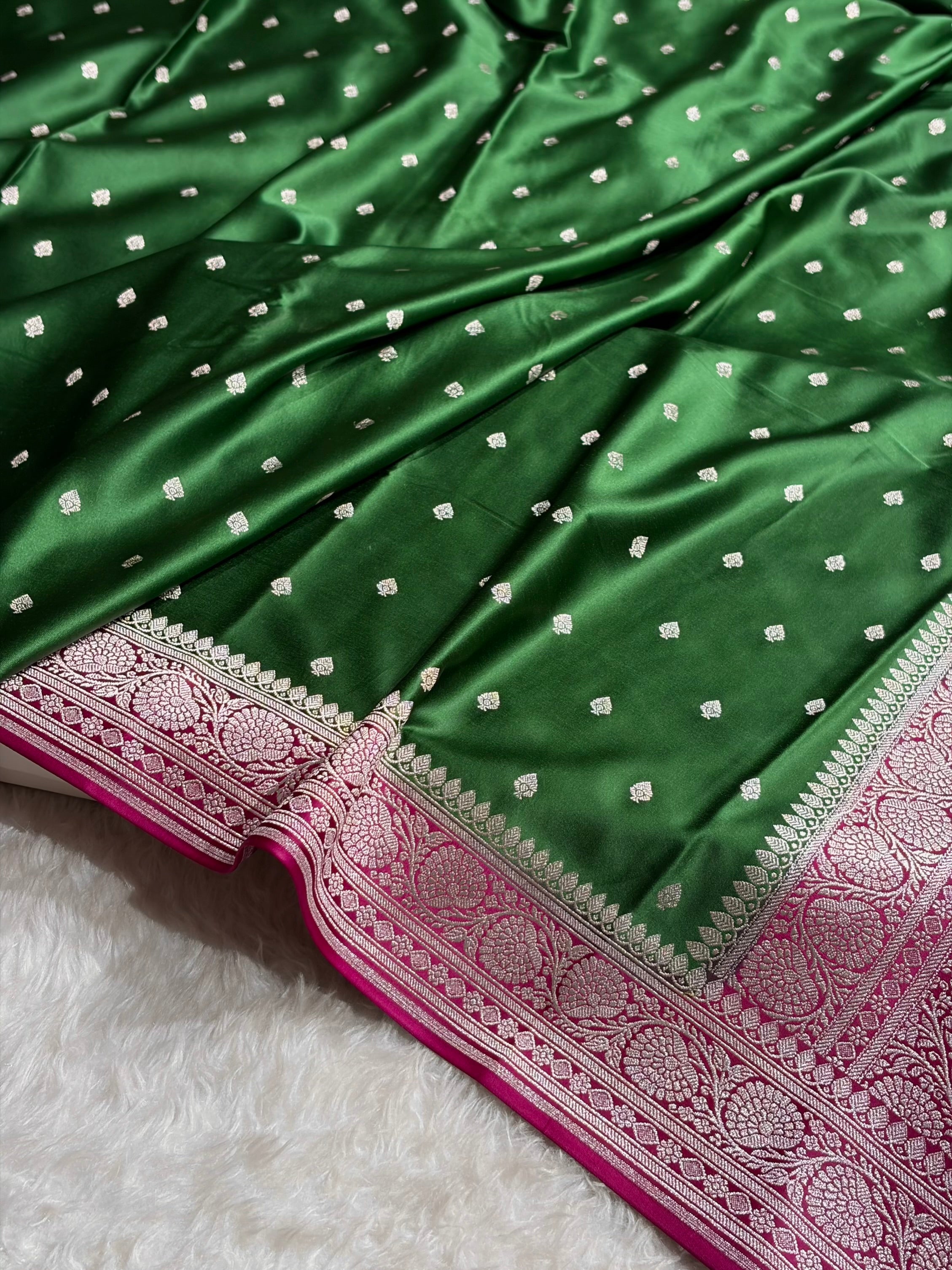 Bottle Green Shades With Contrast Rani Border Booti Mashru Silk Saree MS79