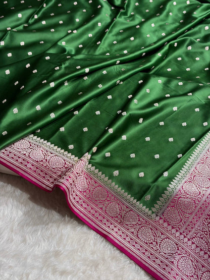 Bottle Green Shades With Contrast Rani Border Booti Mashru Silk Saree MS79