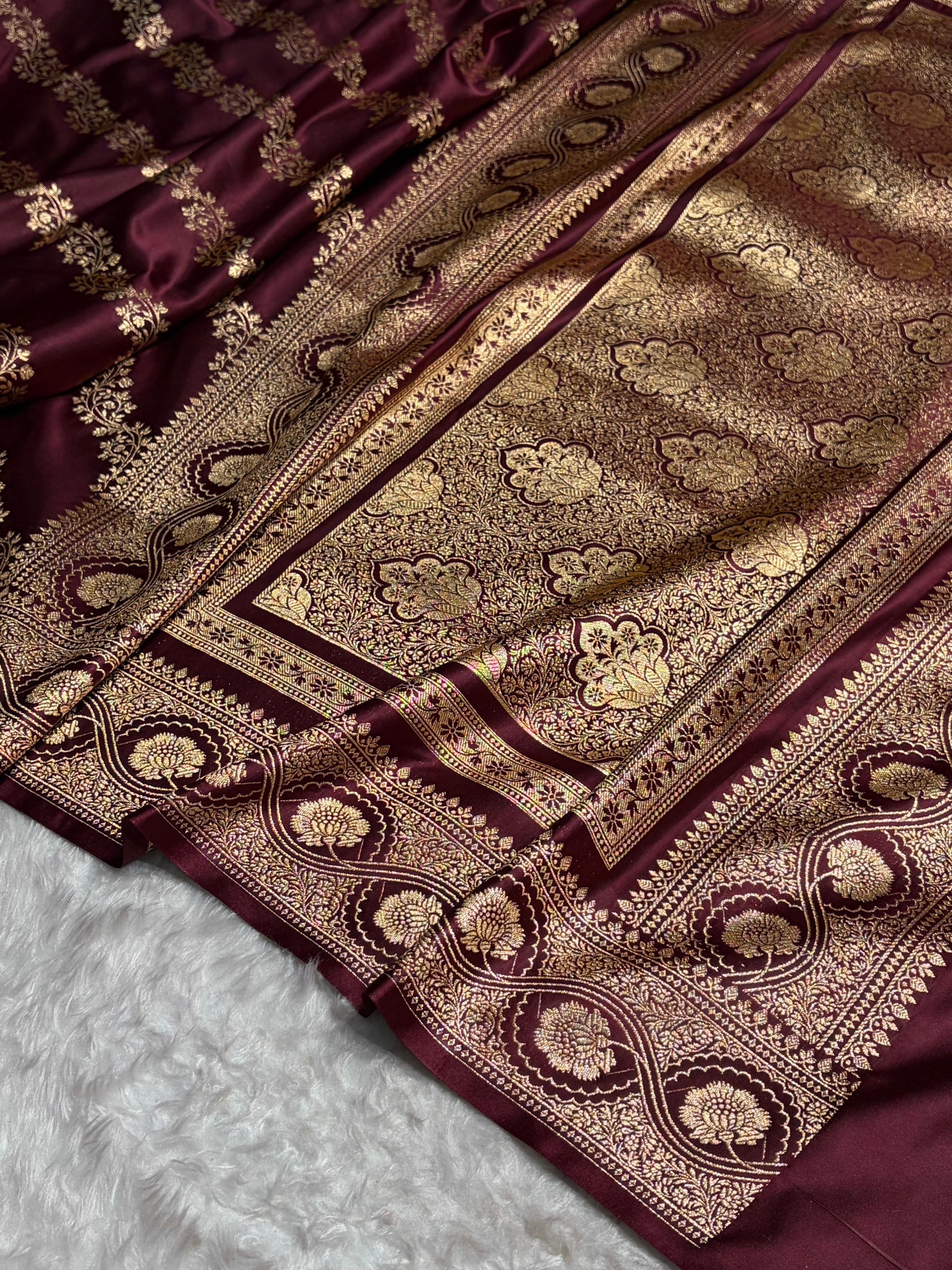 Garnet Floral Banarasi Cross Pattern Satin Katan Silk Saree SK74