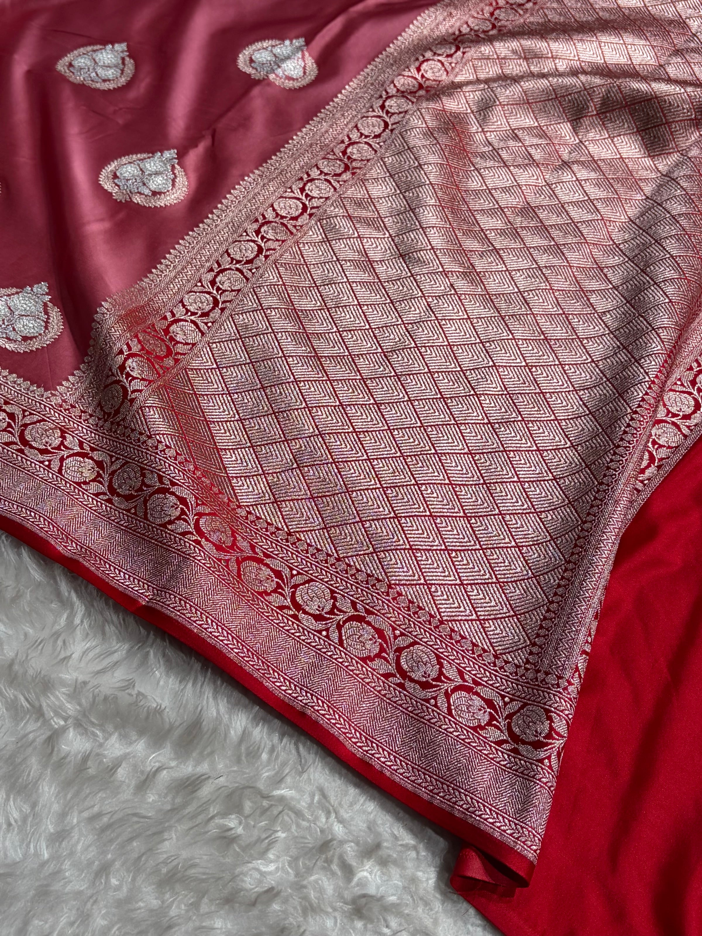 Contrast Baby Pink With Red Minakari Boota Mashru Silk Saree MS35