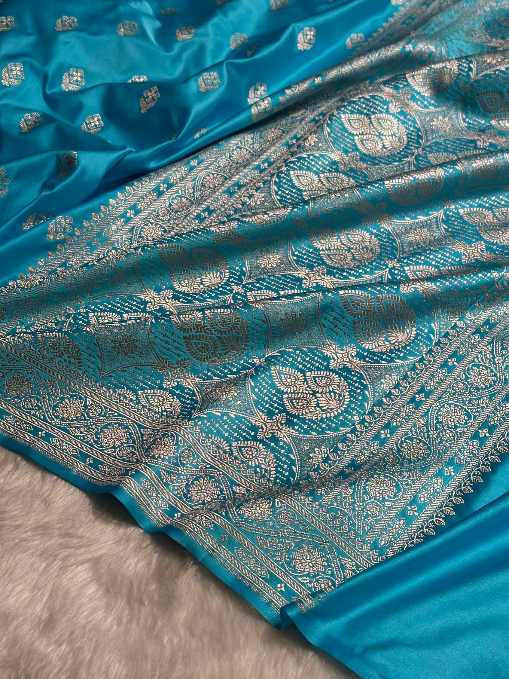 Firozi Shades Floral Border Boota Mashru Silk Saree MS66