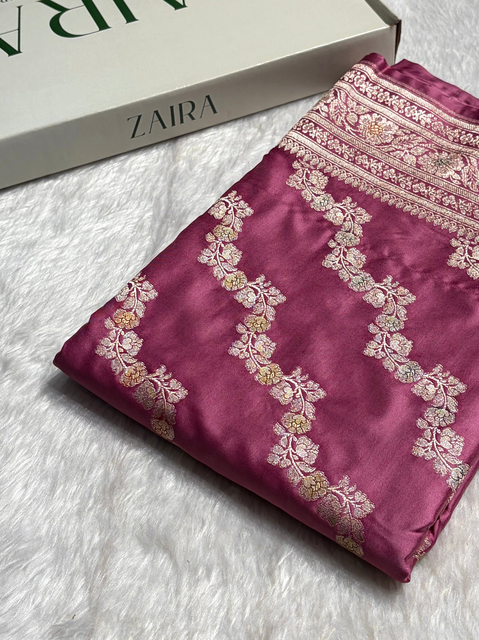 Mauve Shades Minakari Mashru Silk Saree With Cross Pattern