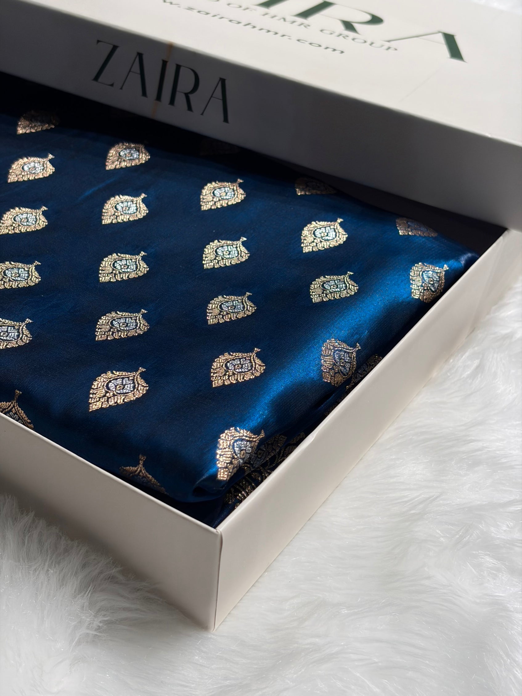 Banarasi German Blue Shades Minakari Booti Pattern Banarasi Satin Silk Saree SS60