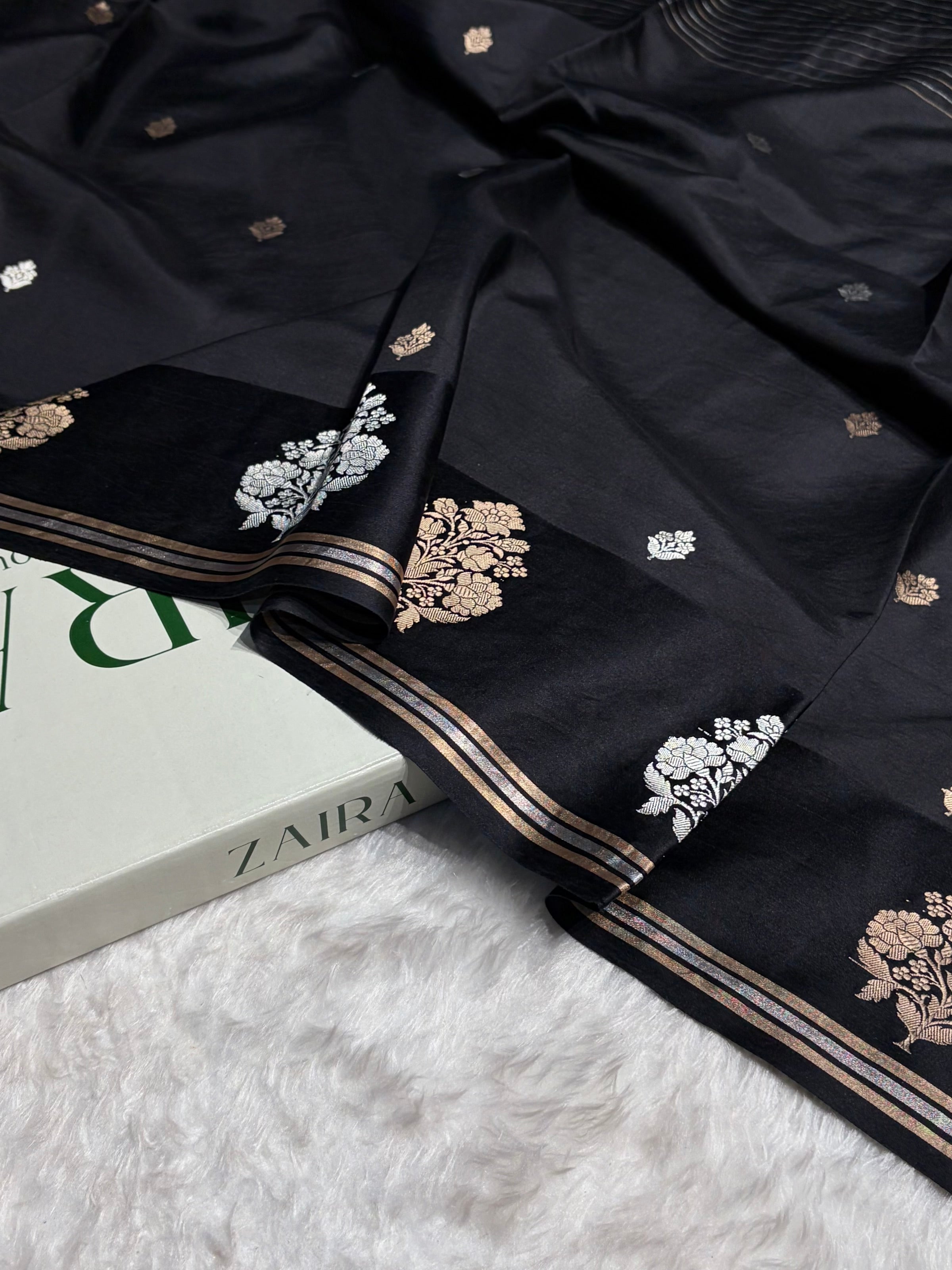 Black Shade Handwoven Kaduwa Pure Katan Raw Mango Silk RM-01