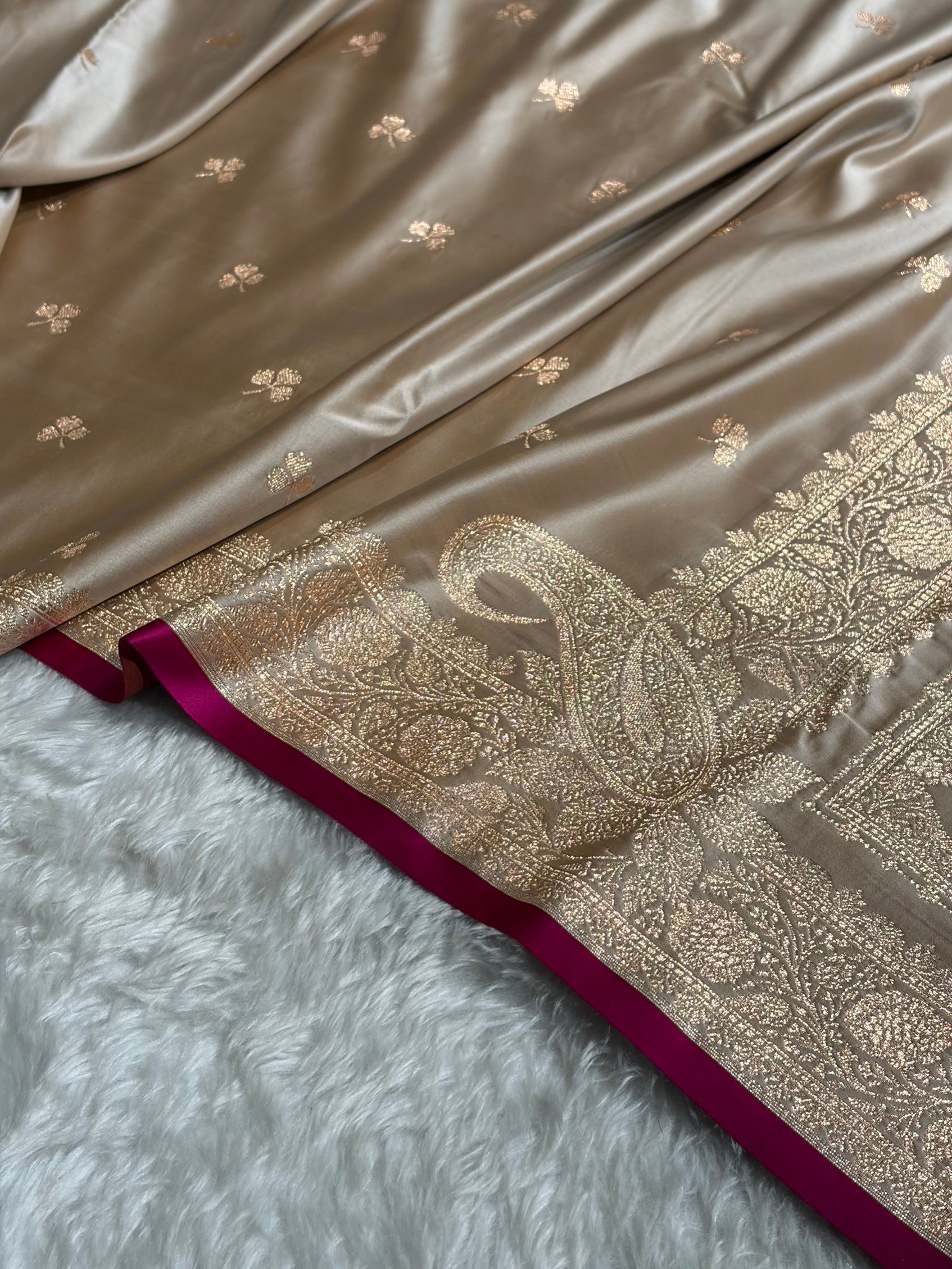 Beige Booti Katan Silk Saree SK09