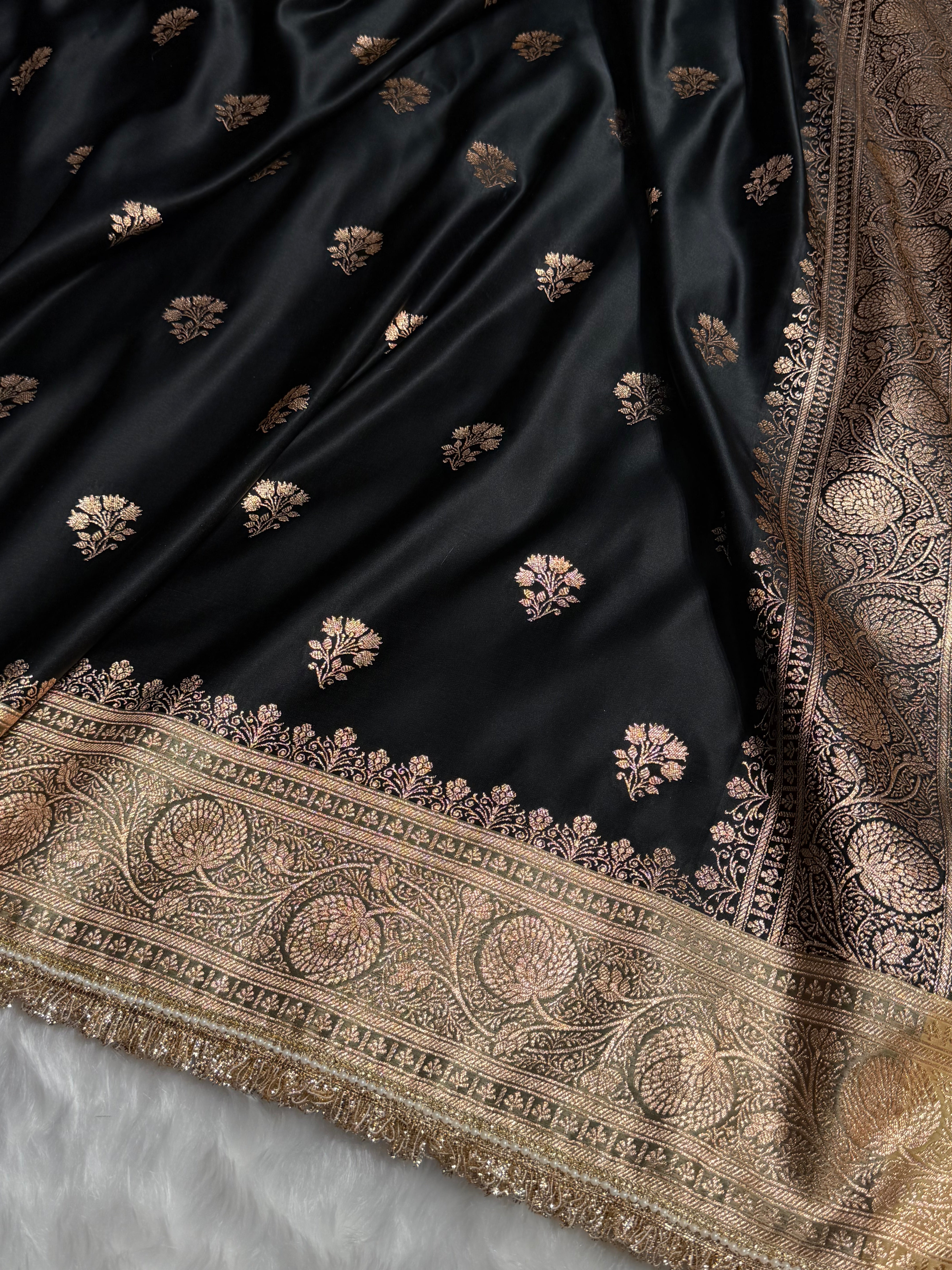 Black - Cream With Gotta Patti Banarasi Boota Katan Silk Saree SKMGP29