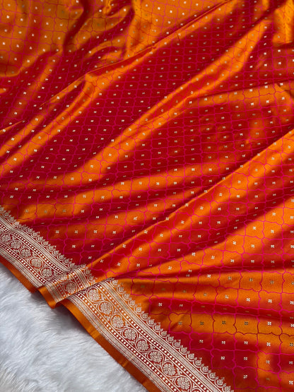 Magentic Gold Shades Tanchoi Motif Mashru Silk Saree MST-13