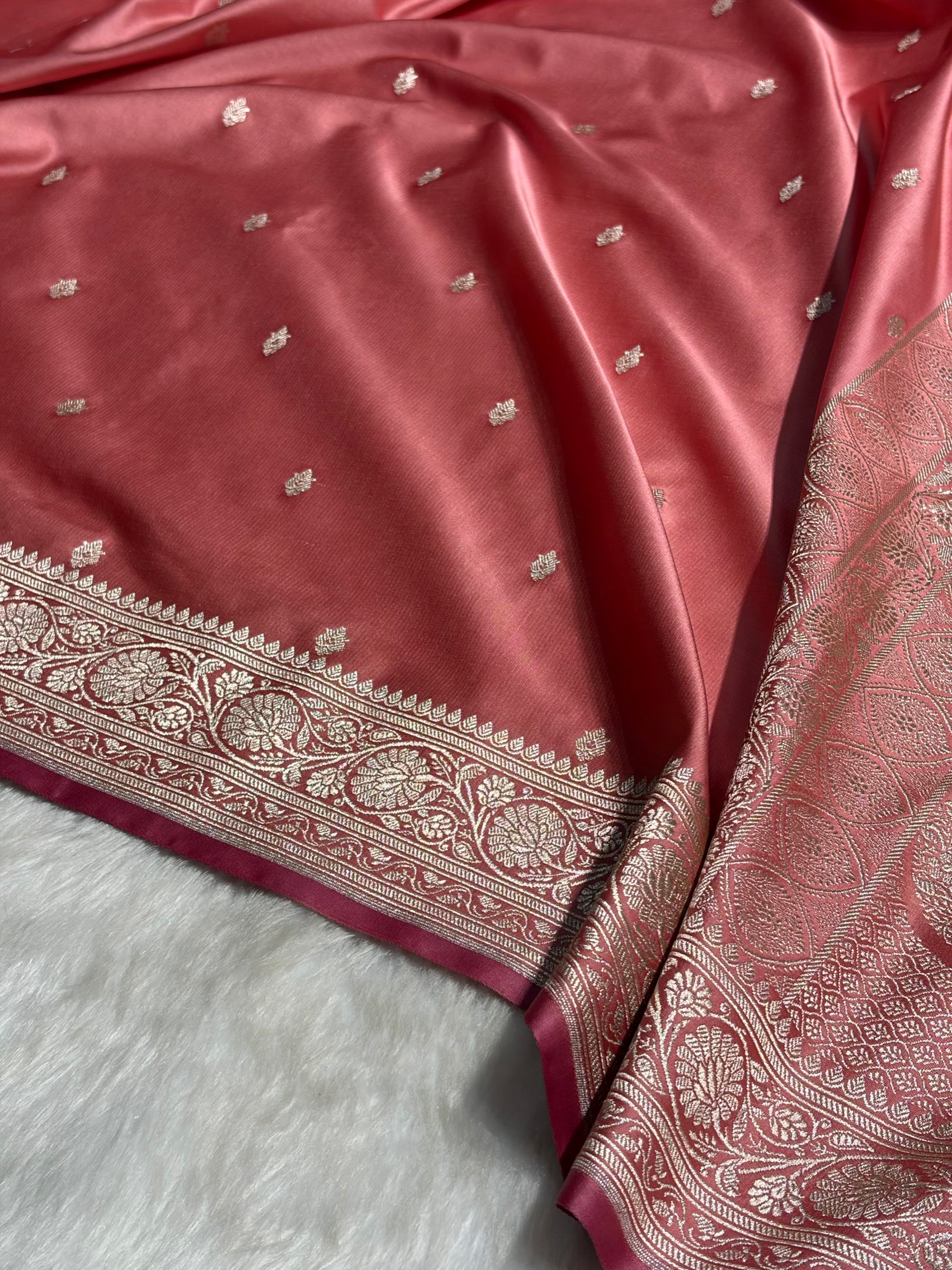 Peach Shades Booti Mashru Silk Saree MS68