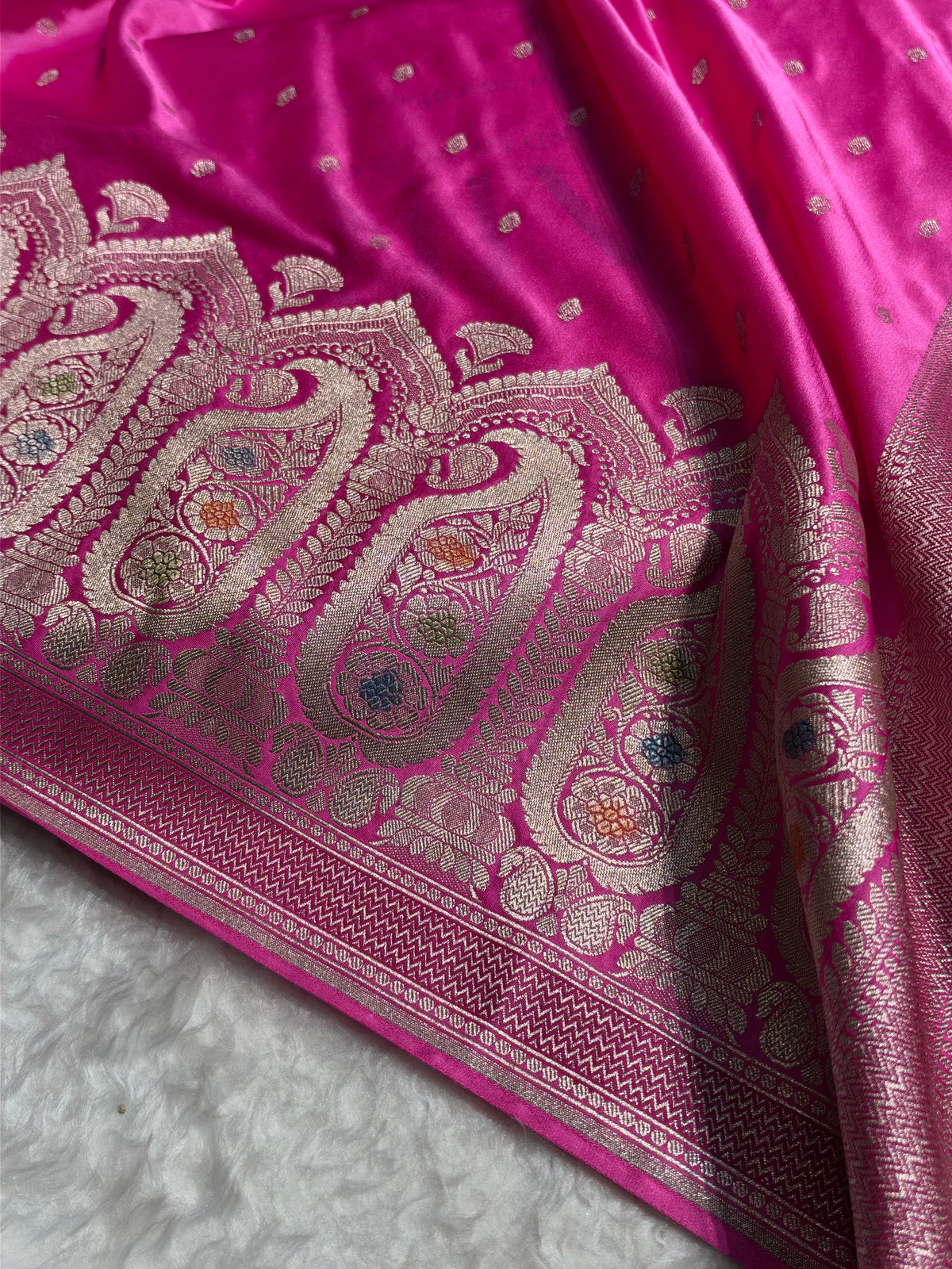 Banarasi Skirt Border Pattern in Fuchsia Pink Shades Floral Mashru Silk Saree MCS95