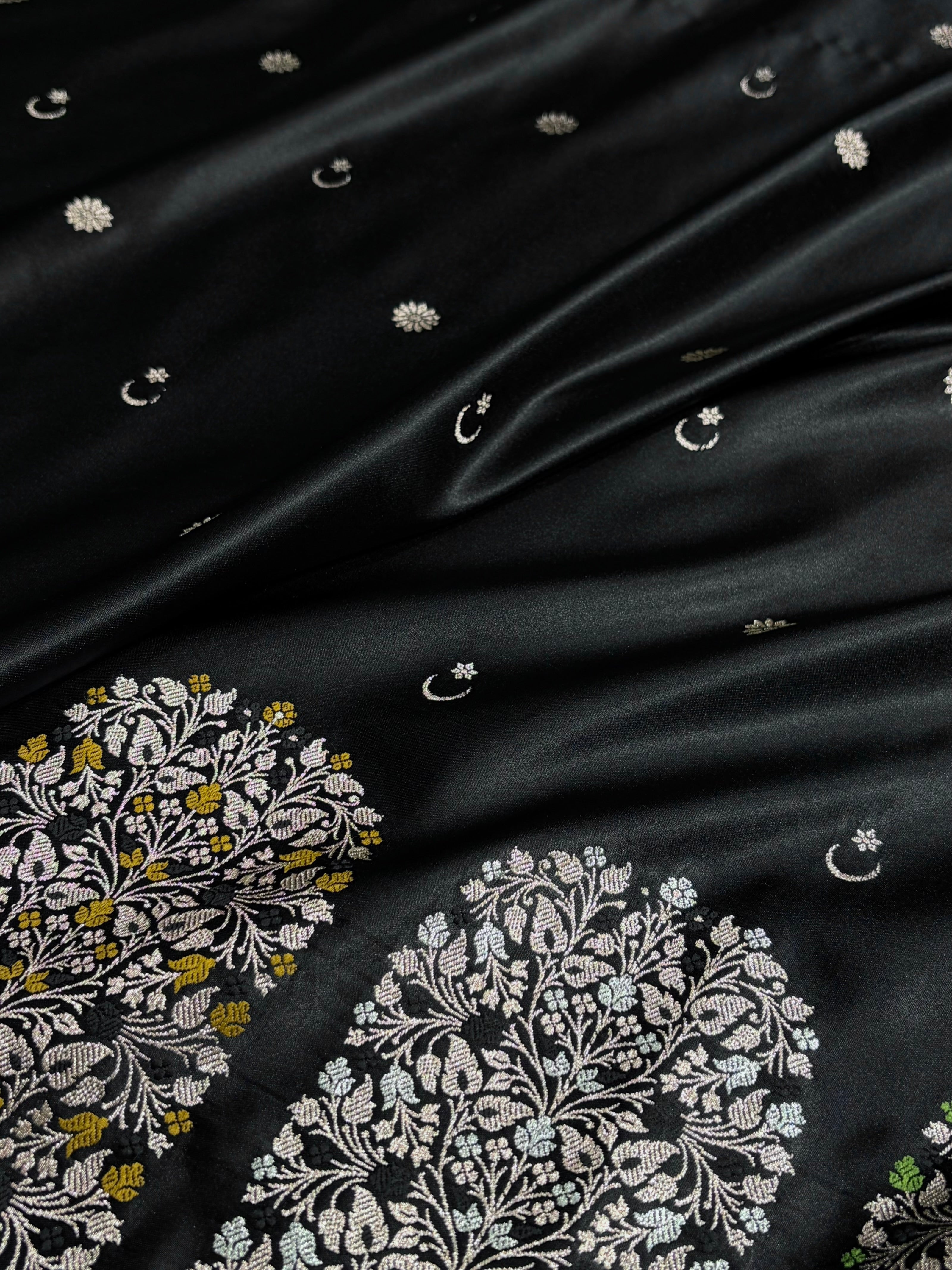 Black Shades Banarasi With Floral Minakari Pattern Mashru Silk Saree MSM-131