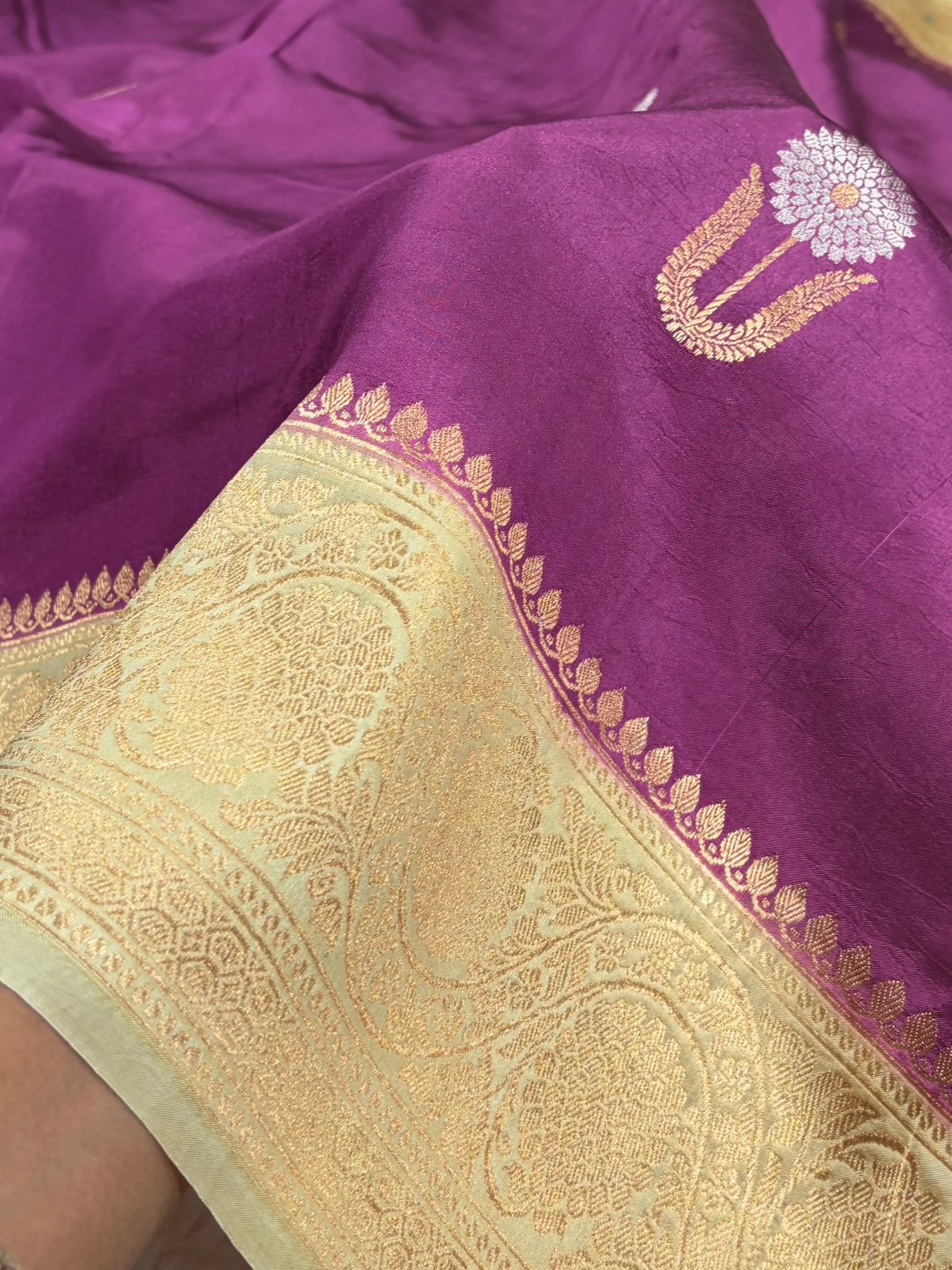 Banarasi Wine With Cream Contrast Shades Minakari Boota Handwoven Pure Paper Silk RM-85