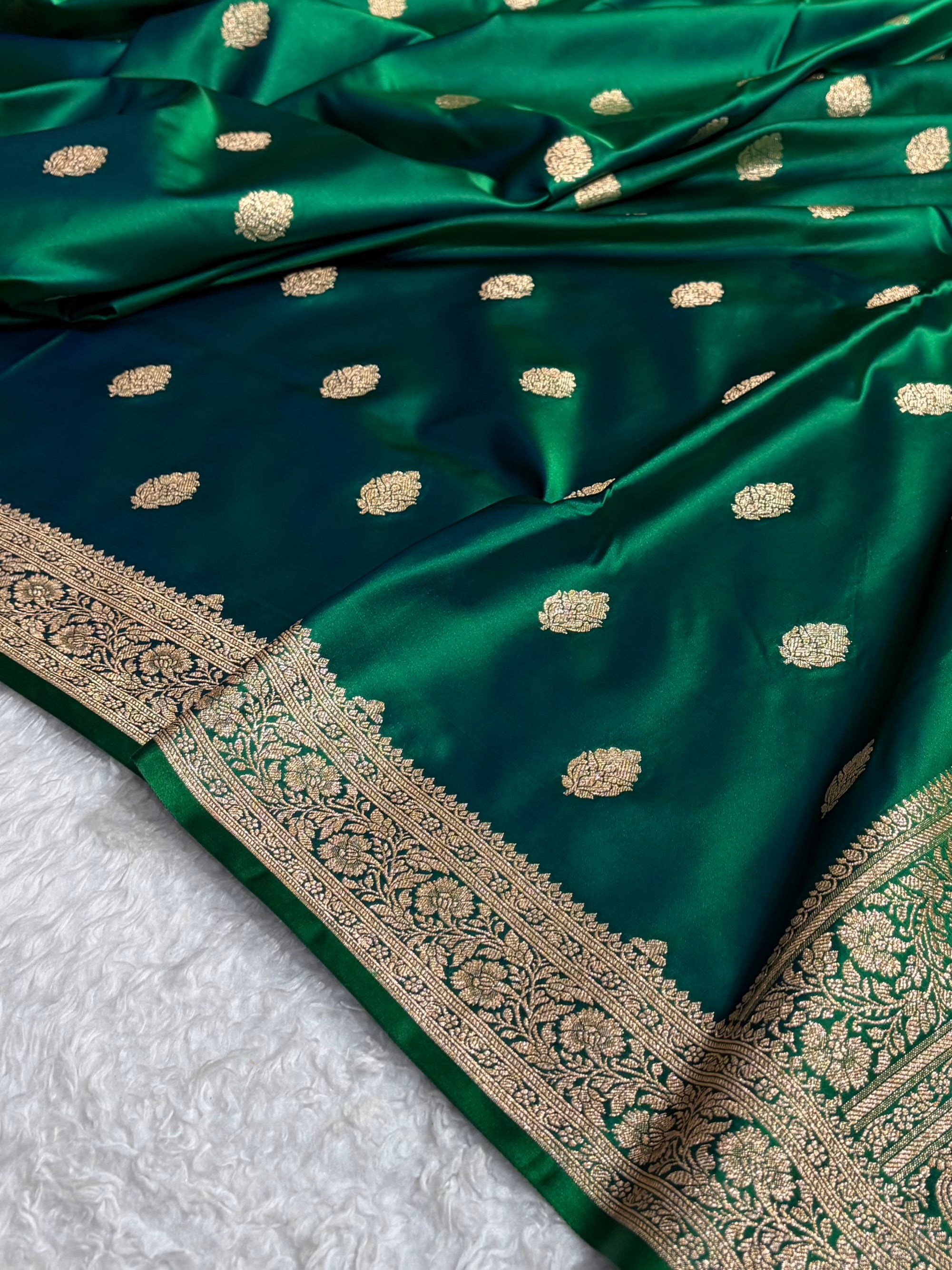 Cross Green Treditional Banarasi Booti Pattern Satin Katan Silk Saree SK65