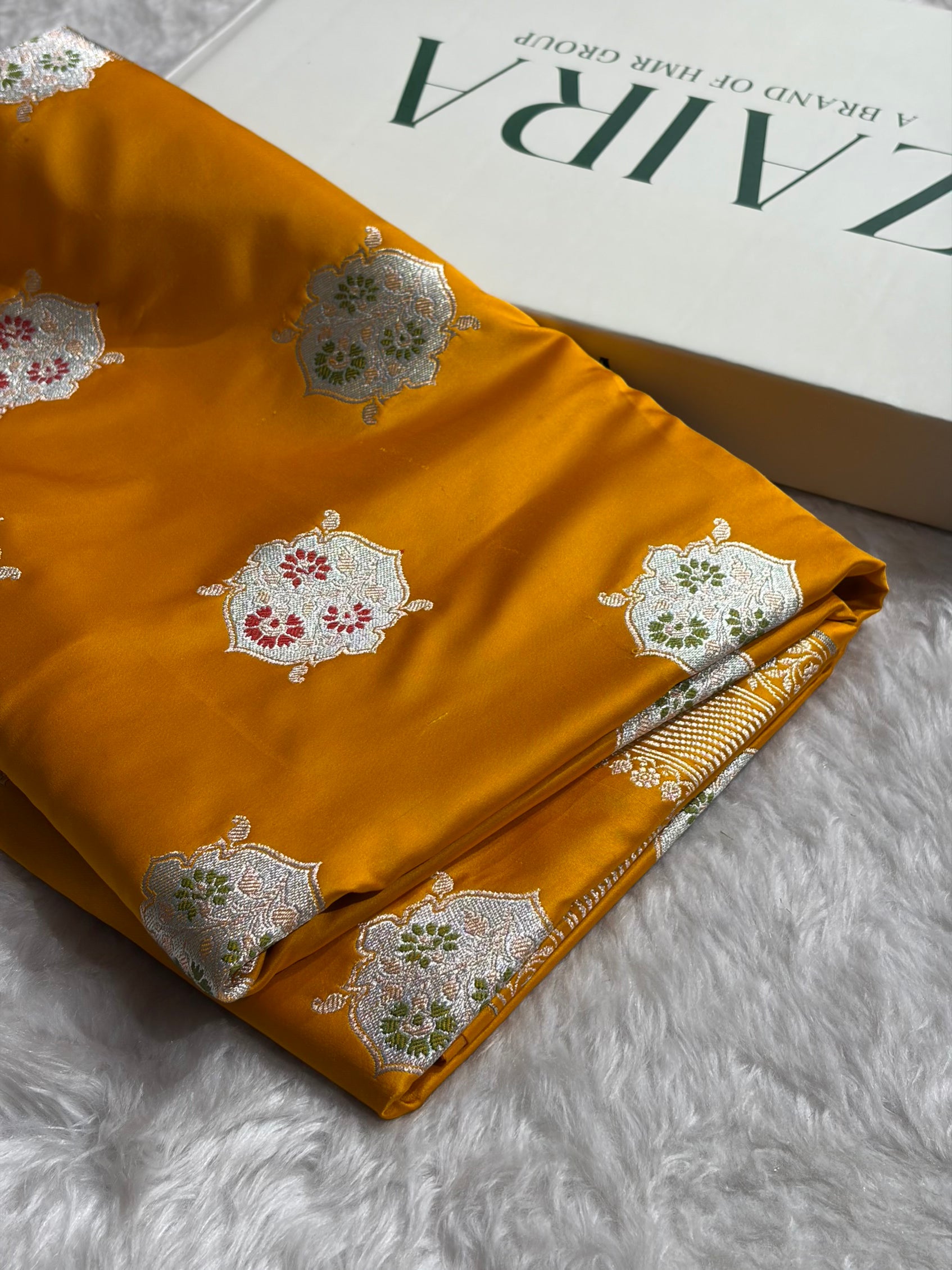 Premium Banarasi Satin Katan Saree Minakari Booti Pattern in Mustard Gold Shades SK138