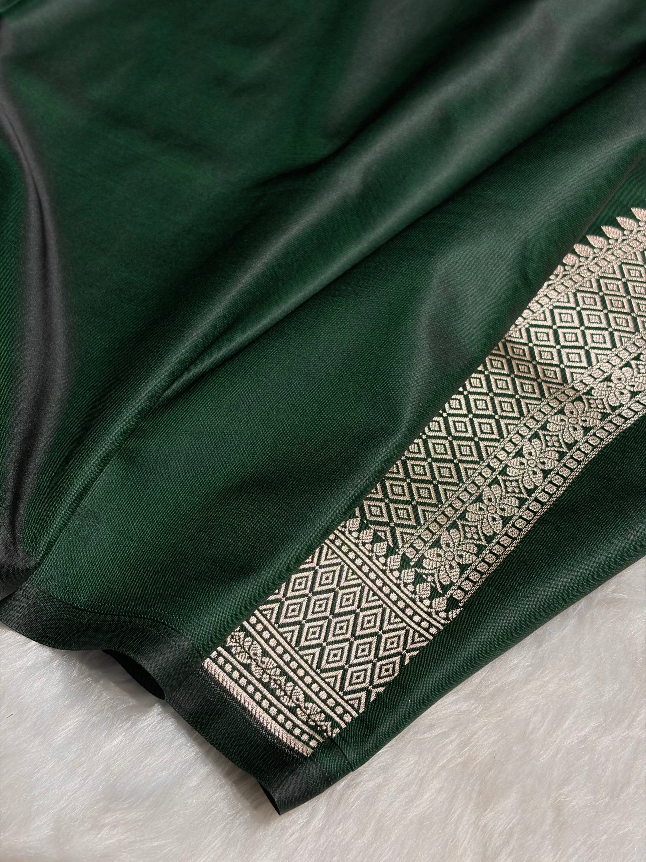 Bottle Green Shades Tanchoi Motif Mashru Silk Saree MST-12