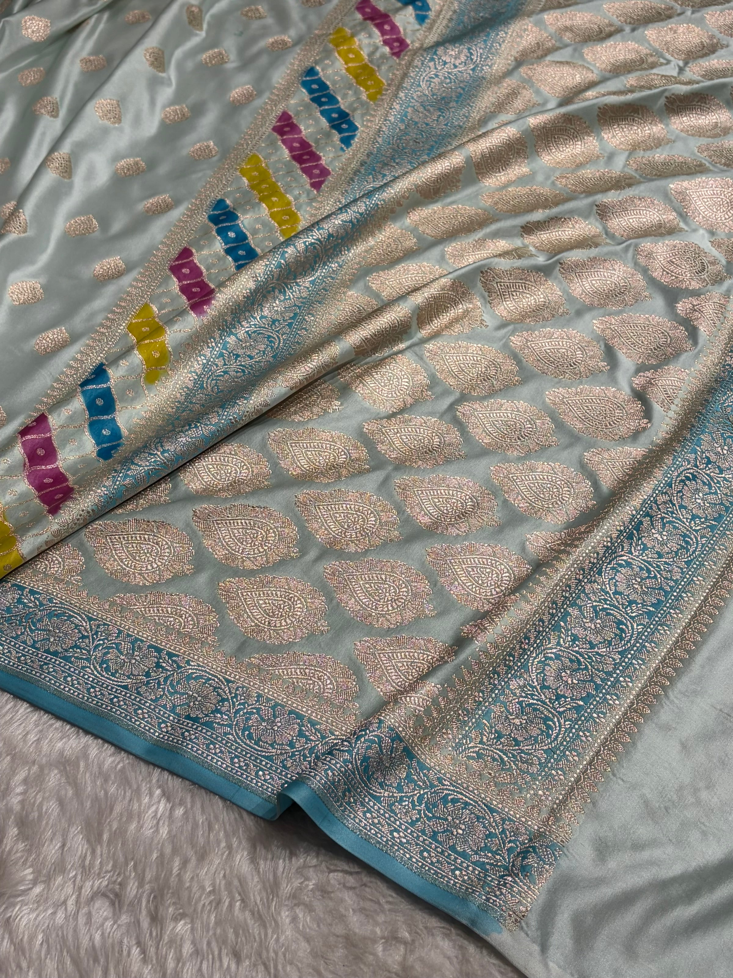 White Shade With Rangkat Border Pattern Mashru Silk Saree
