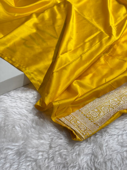 Yellow Shades Banarasi Minakari Floral Jaal Mashru Silk Saree MS28