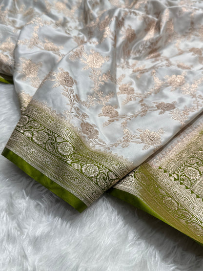 Contrast Mehandi- White Combination Jaal Mashru Silk Saree