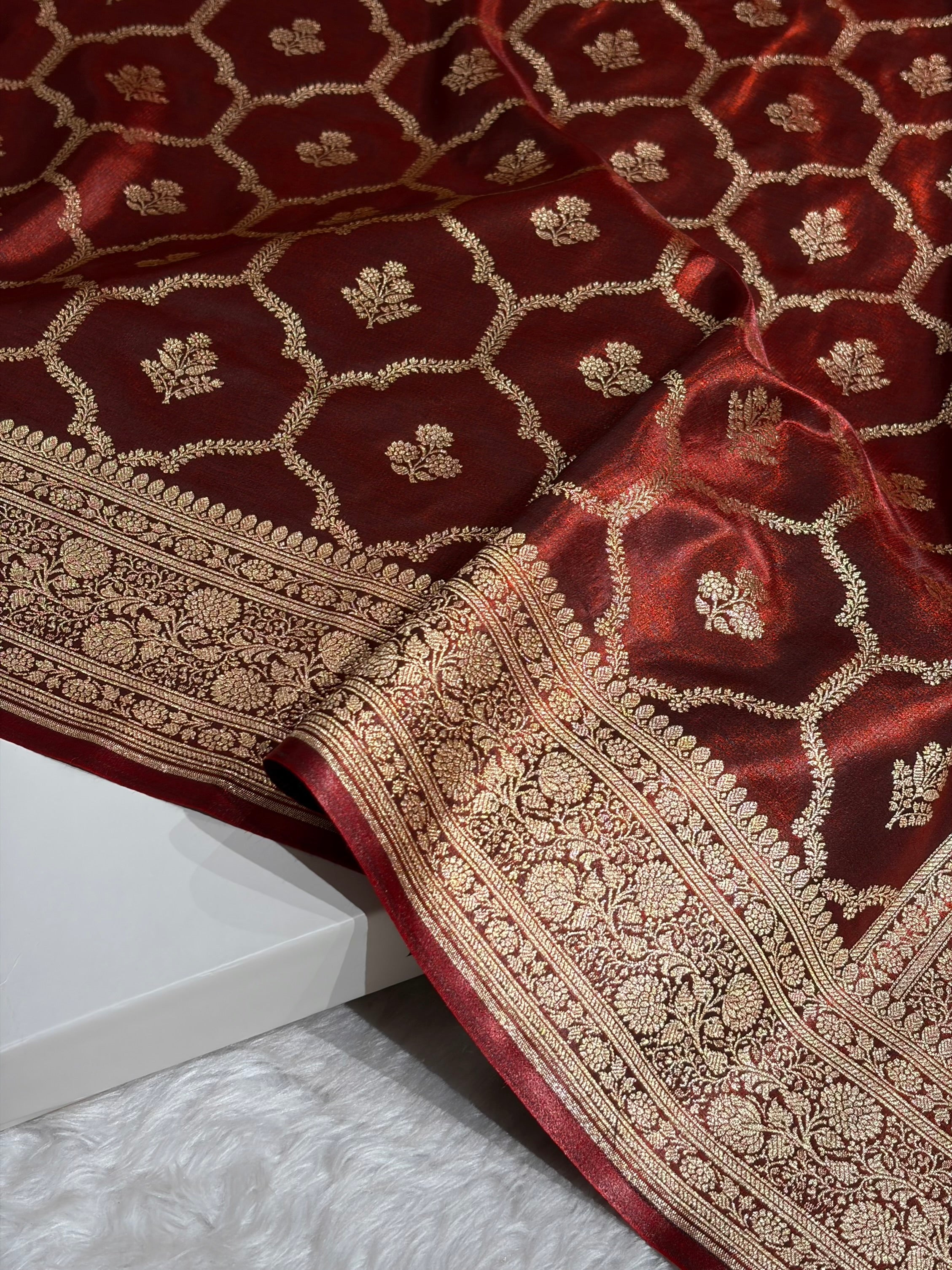 Maroon Shades Jaal Pattern Banarasi Satin Silk Saree SS57