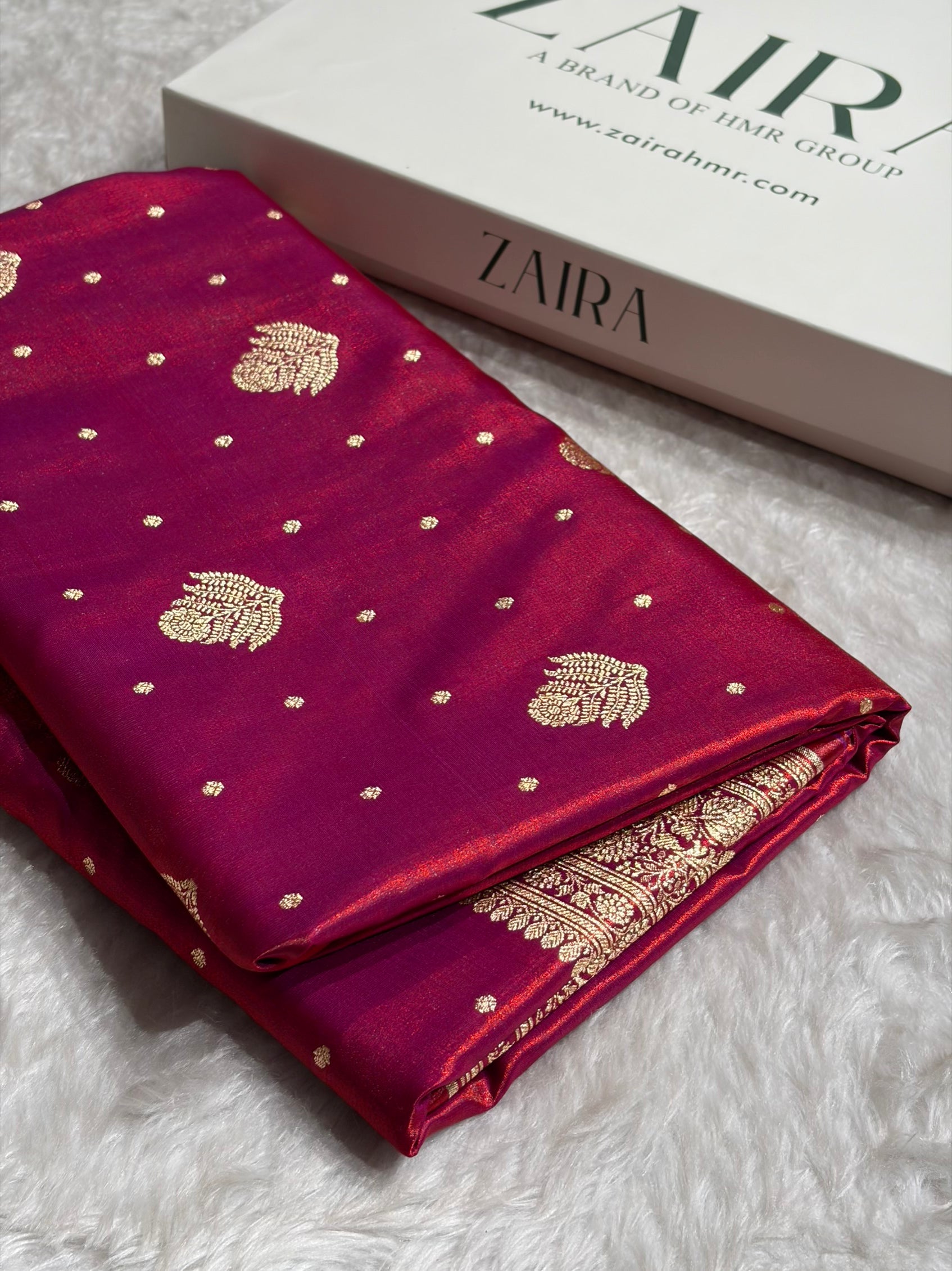 Banarasi Magentic Red Shades Booti Pattern Banarasi Satin Silk Saree SS59
