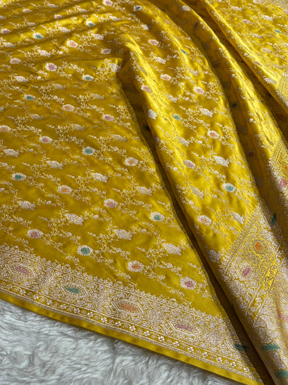 Banarasi Yellow Shades Minakari Floral Mashru Silk Saree MCS92