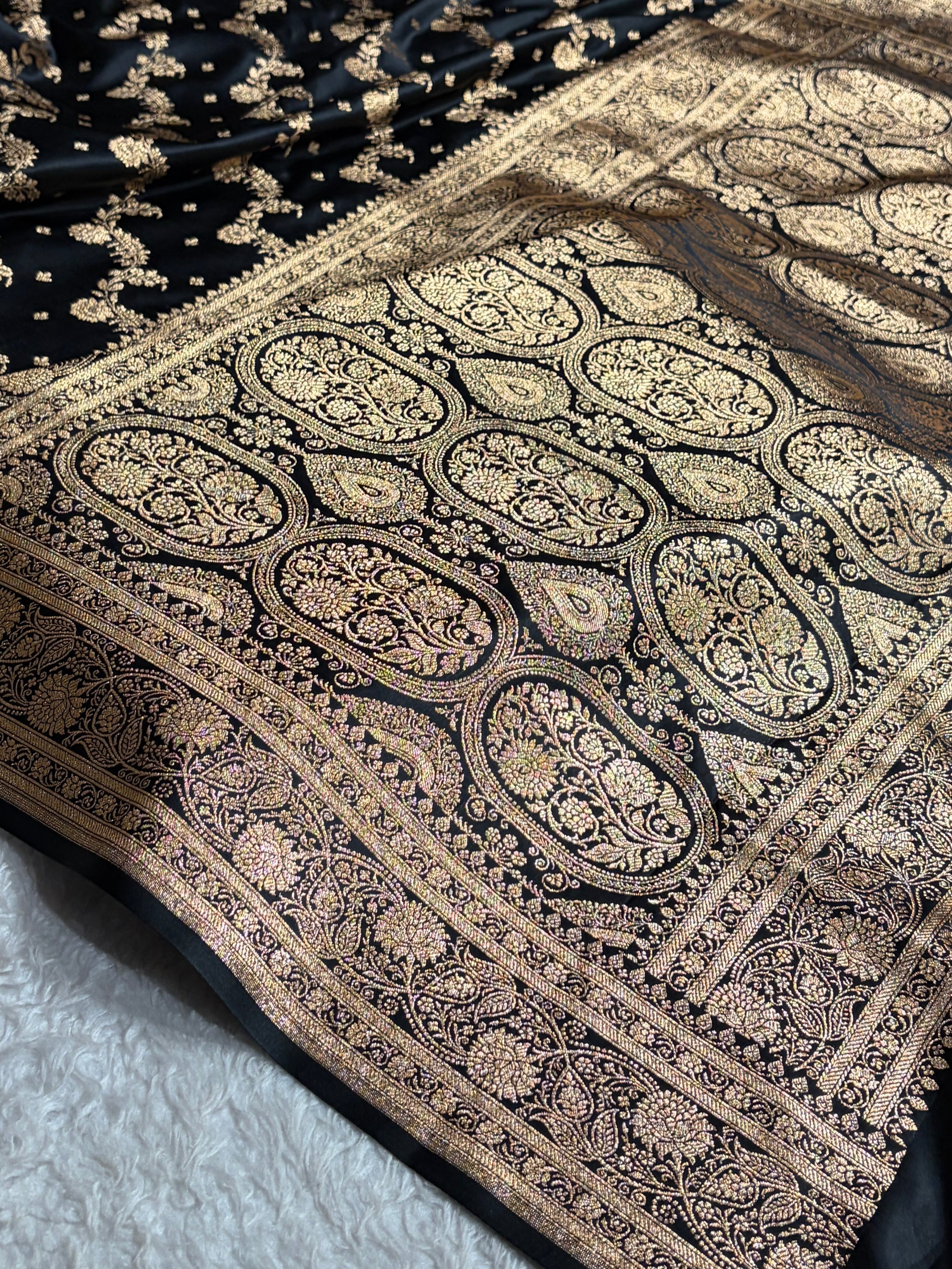 Banarasi Satin Katan Saree With Jaal Pattern in Black Shades SK121