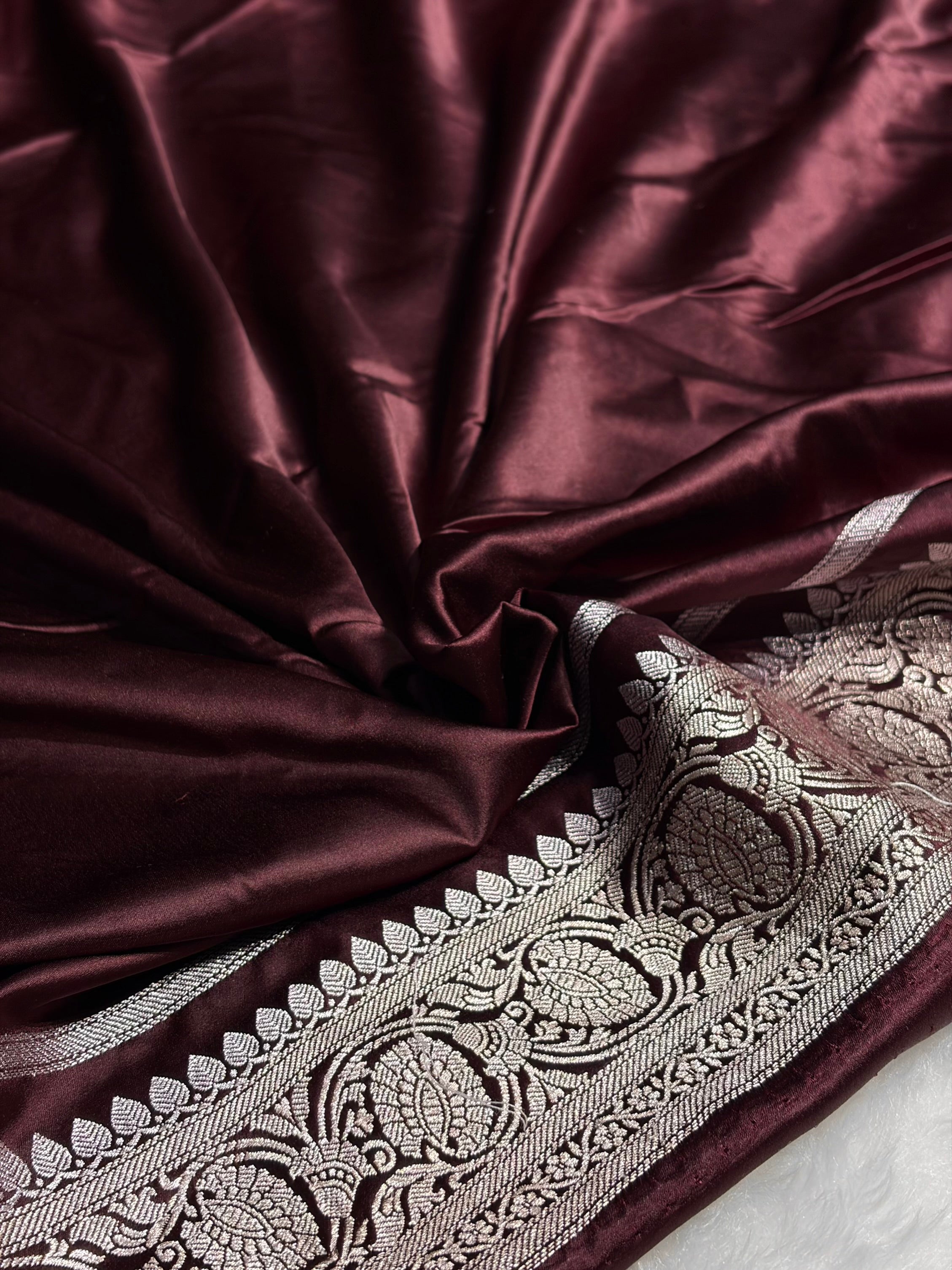 Contrast Orange With Garnet Shades Floral Jaal Pattern Mashru Silk Saree MS76