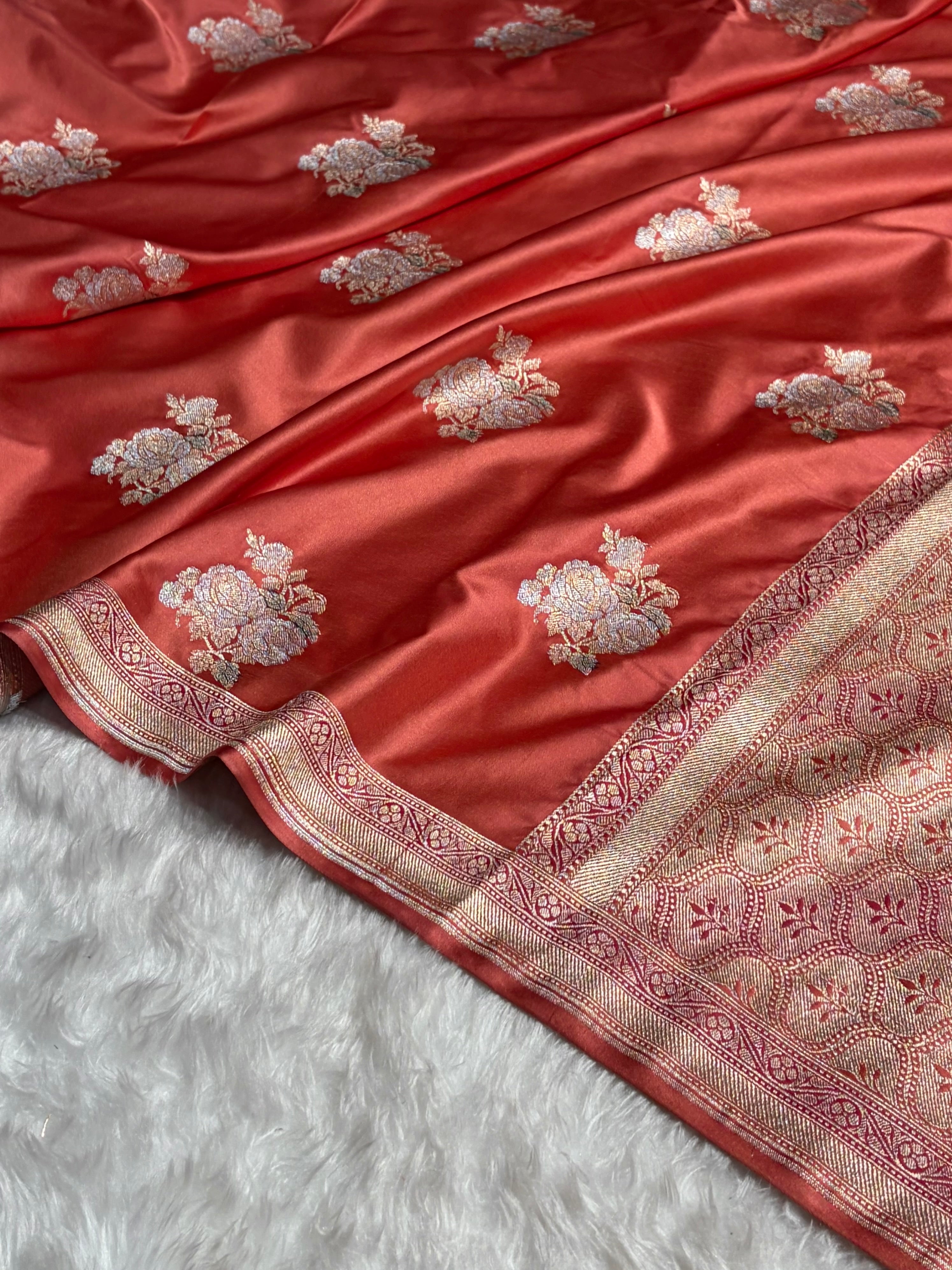 Strawberry Sona Rupa Minakari Floral Motif Mashru Silk Saree MS50