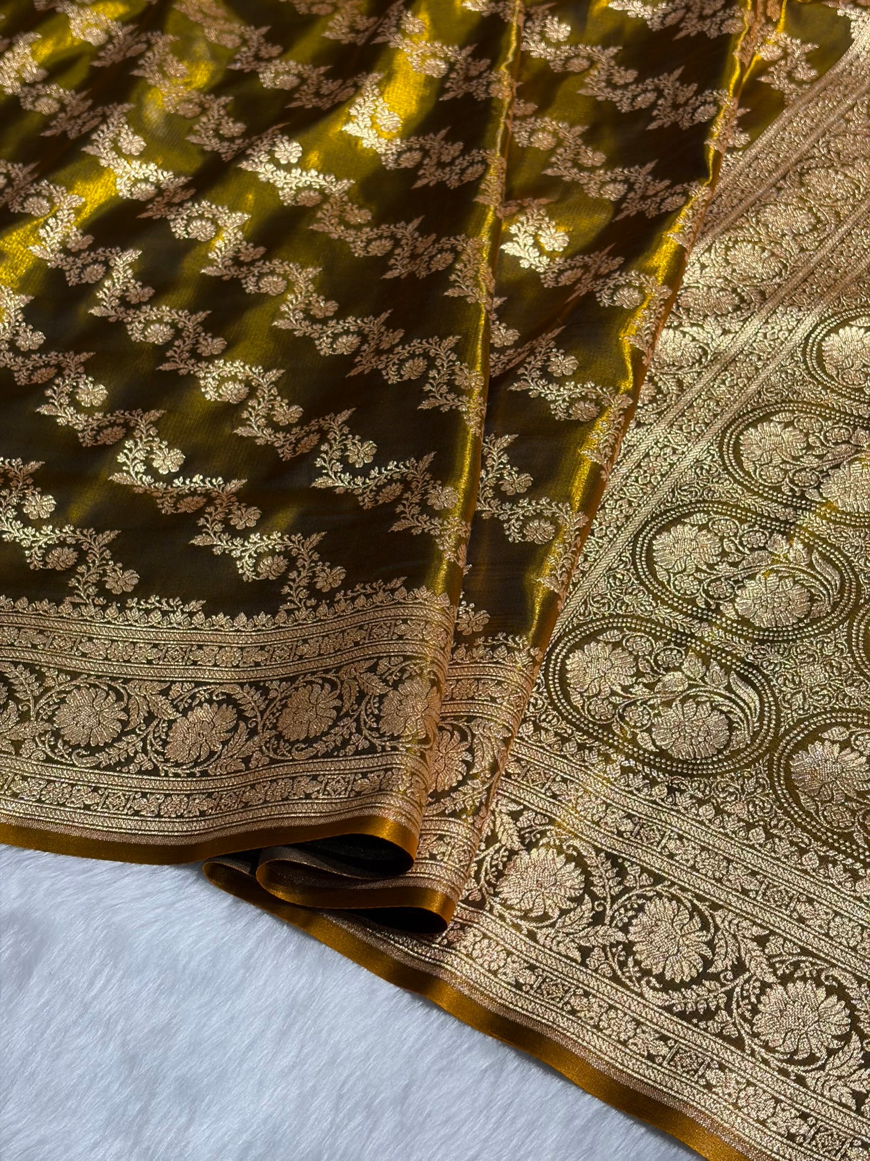 Mehendi Shades Banarasi Satin Silk Saree SS32