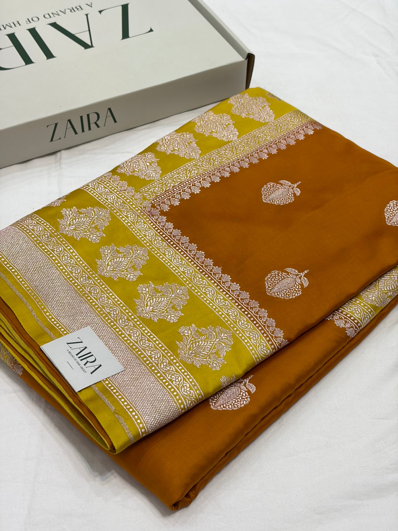 Rust  / Mustard Contrast Shade With Booti Pattern Mashru Silk Saree