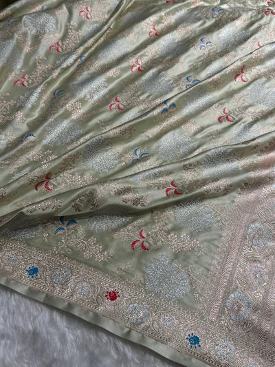 Banarasi Floral Minakari Jaal Pattern in Ivory Shades Floral Mashru Silk Saree MCS100