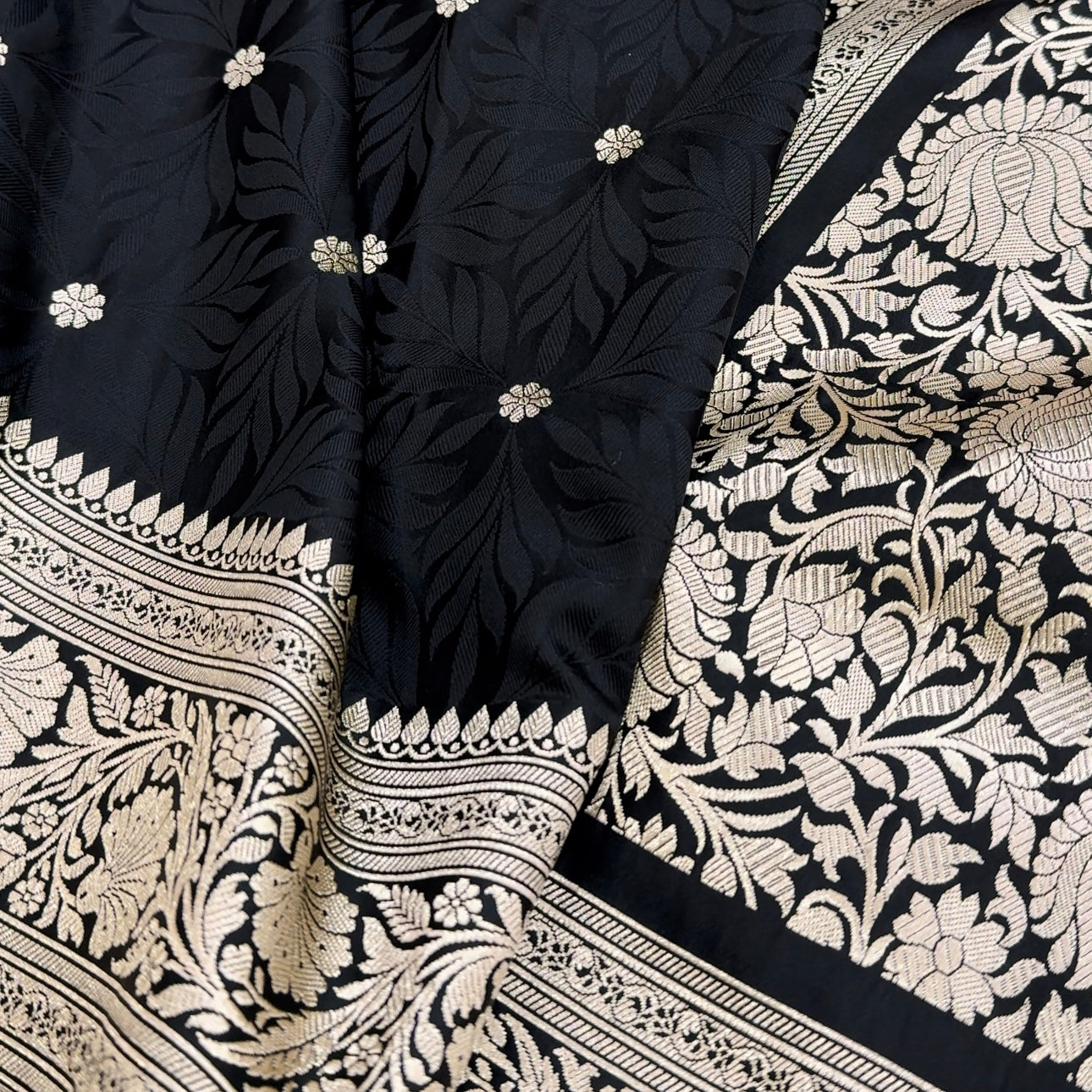 Black Tanchoi Mashru Silk Saree