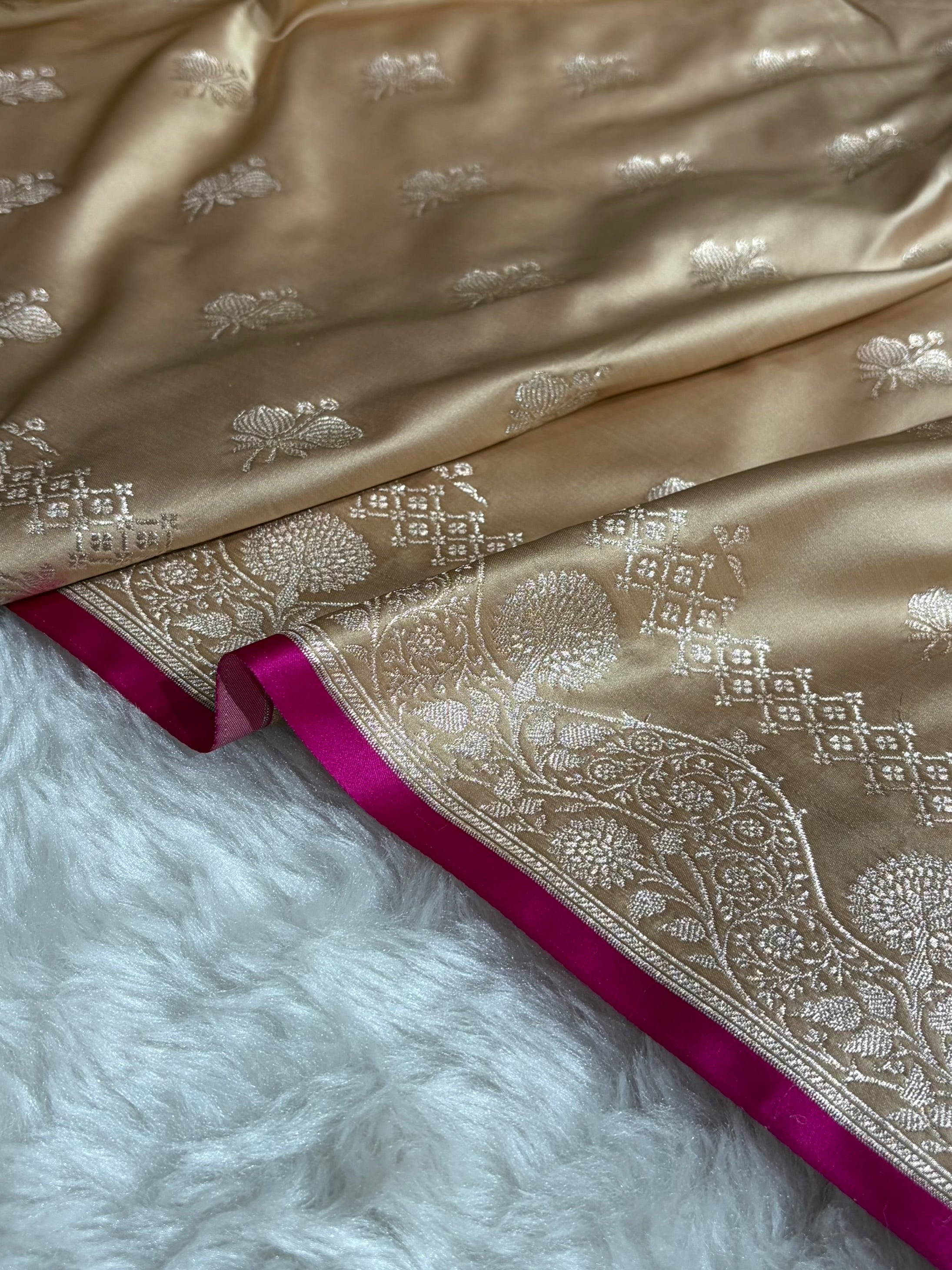 Light Beige Shades Banarasi Boota Pattern Floral Mashru Silk Saree MSM-115