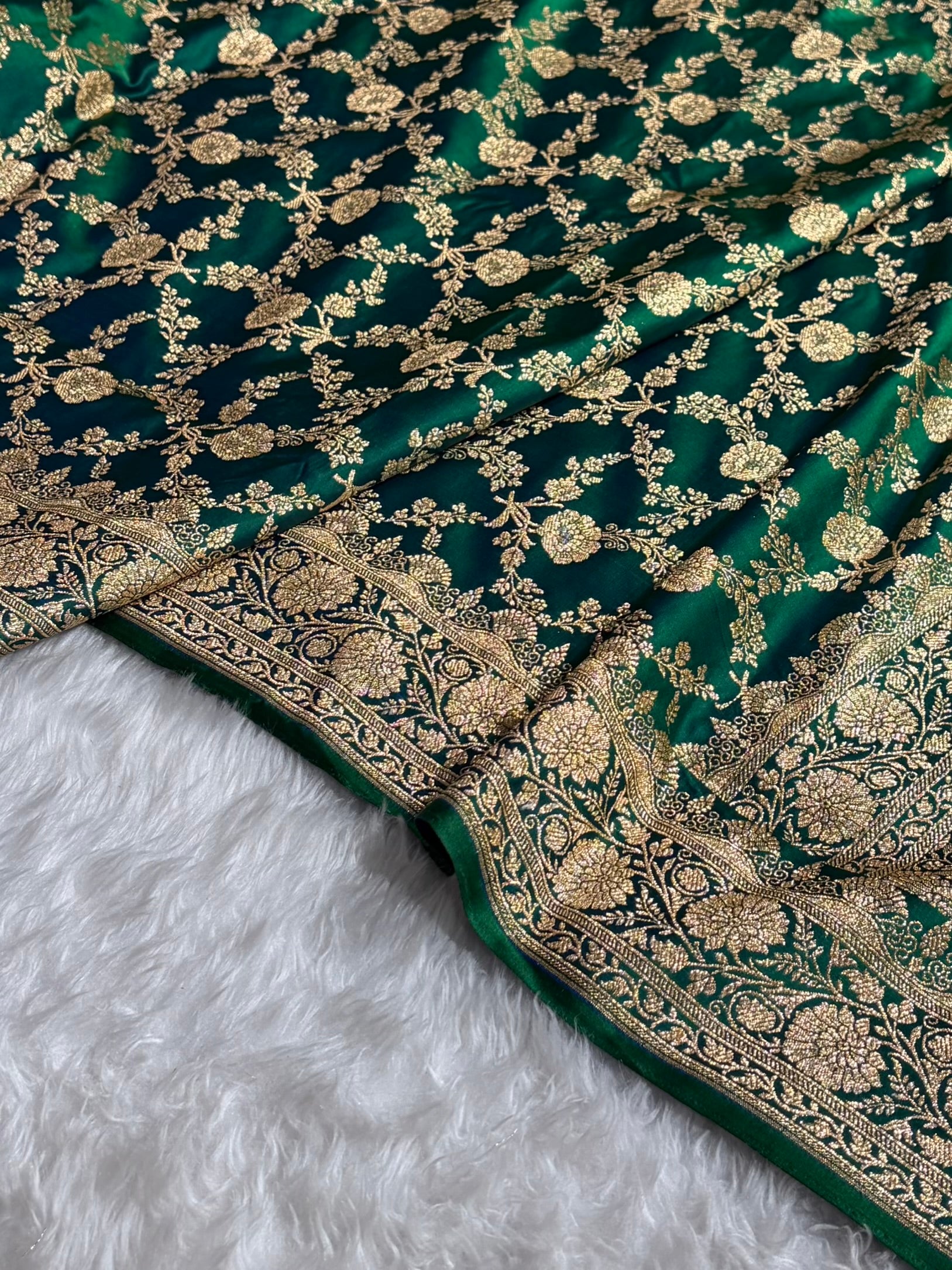 Cross Green Shades Jaal Floral Pattern Satin Katan Silk Saree SK80