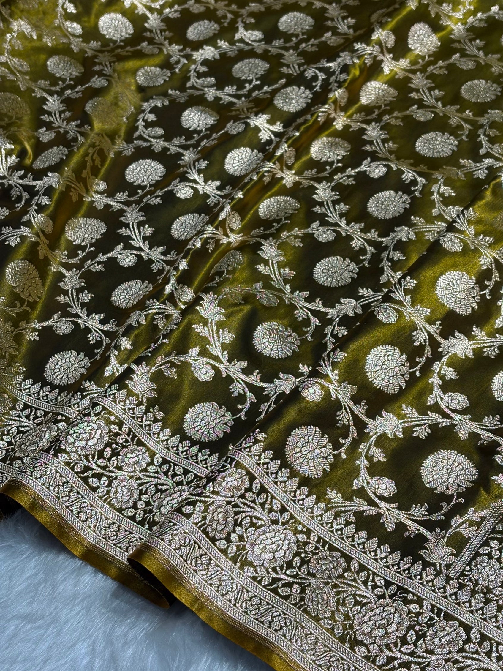 Light Weight Mehendi Green shades Satin Silk Saree SS15