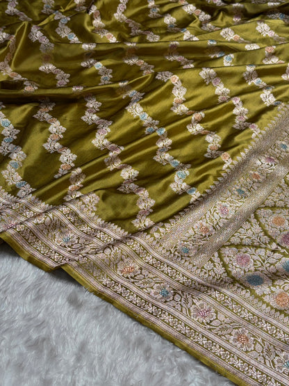 Dusty Mehendi Shades Banarasi Minakari Mashru Silk Saree With Cross Pattern MS02